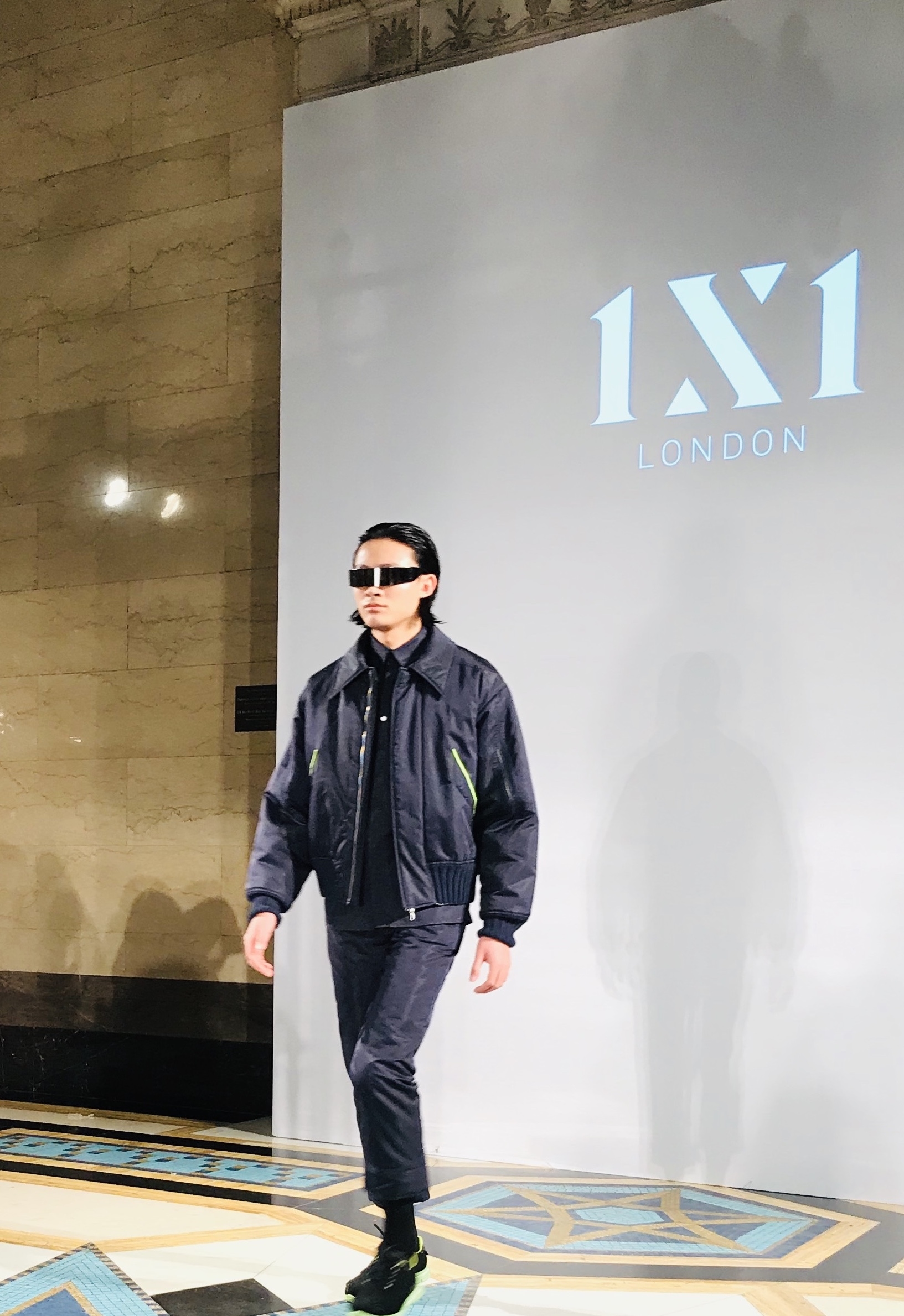 《19AW倫敦時裝週 》 LARMURE倫敦特派員隨筆＃主要的設計趨勢，建立在運動與時裝結合，異材質與細節的點綴。