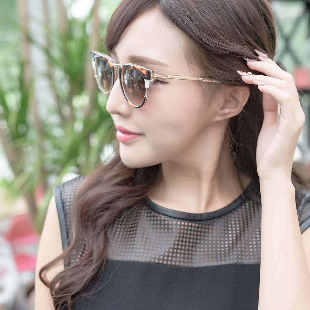 FENDI 廣告主打 太陽眼鏡(琥珀色)
