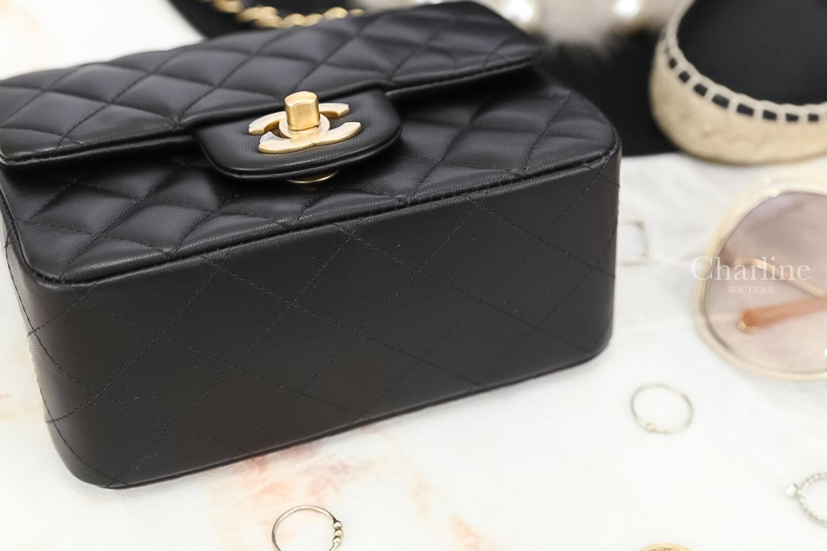 Chanel Mini Flap Bag 黑色金CC金鍊小羊皮肩背包-Charline Boutique 精品代購