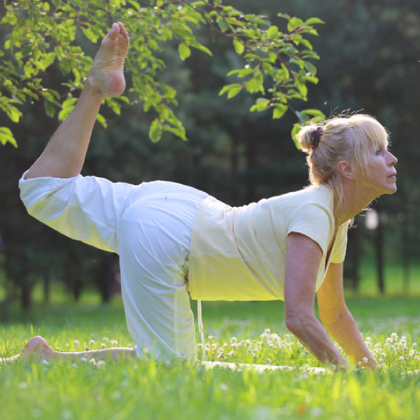 瑜珈養生,退休族,伸展,慢生活,健康,銀髮族