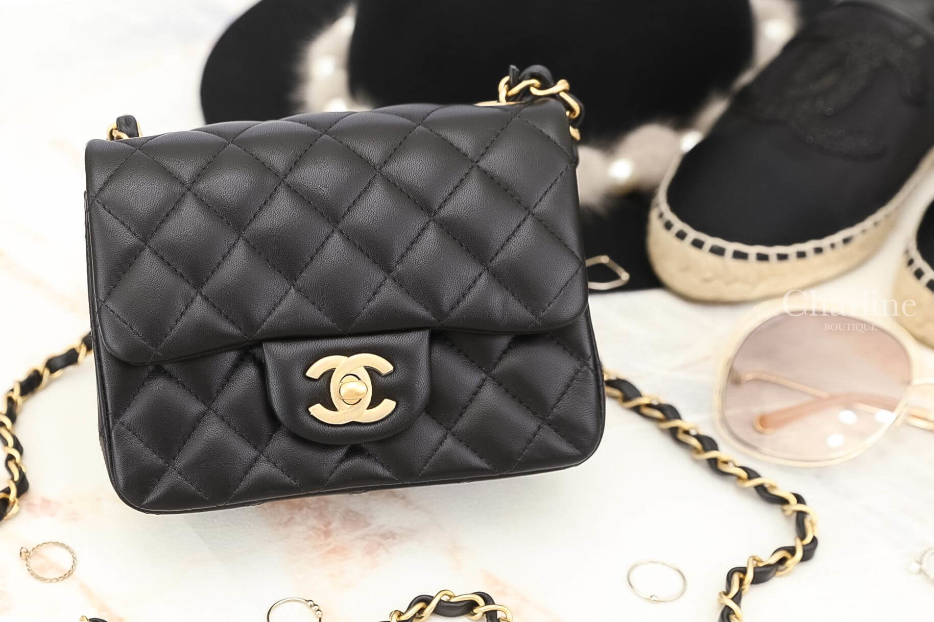 Chanel Mini Flap Bag 黑色金CC金鍊小羊皮肩背包-Charline Boutique 精品代購