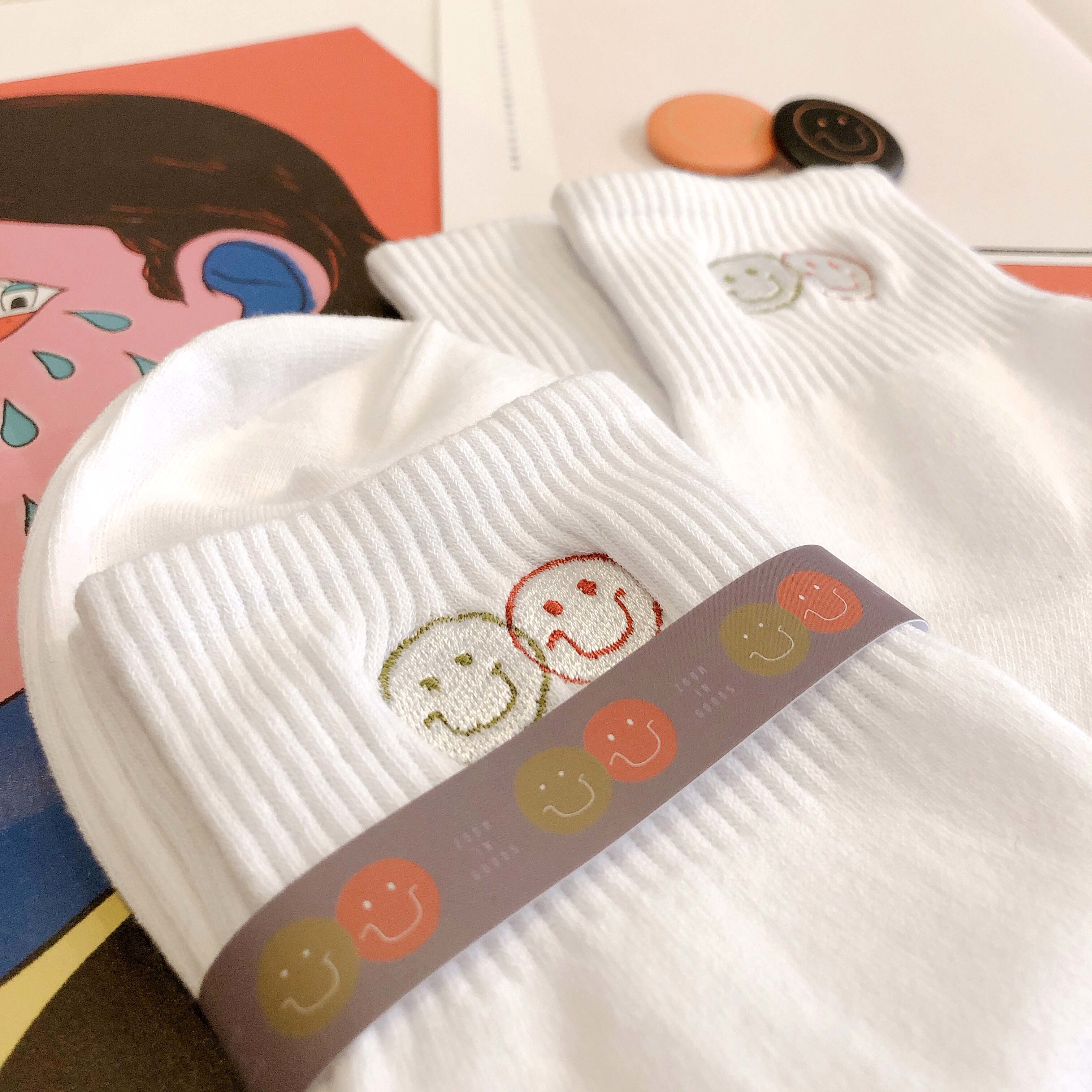 zoom in goods 「Happy together 刺繡白色短襪」