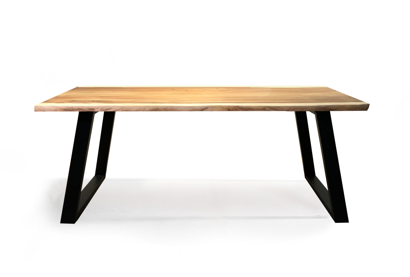 設計款實木餐桌