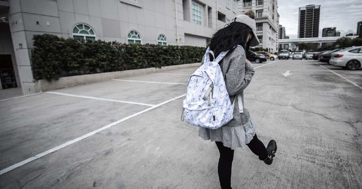 氣質仙女部落客推薦！冬梅映雪後背包