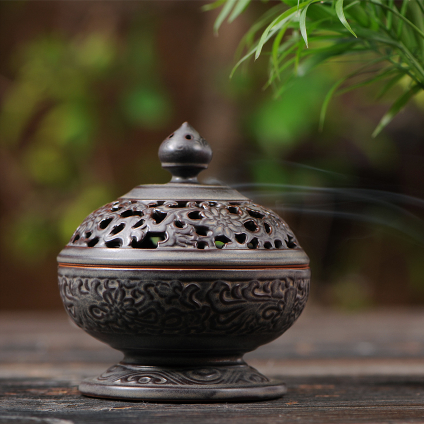 細密技巧！細工銀仕上製香炉 唐草蓋 八寶爐身 平底香爐 古道具 細密技巧！細工銀仕上製香炉 唐草蓋 八寶爐身 平底香爐 古道具