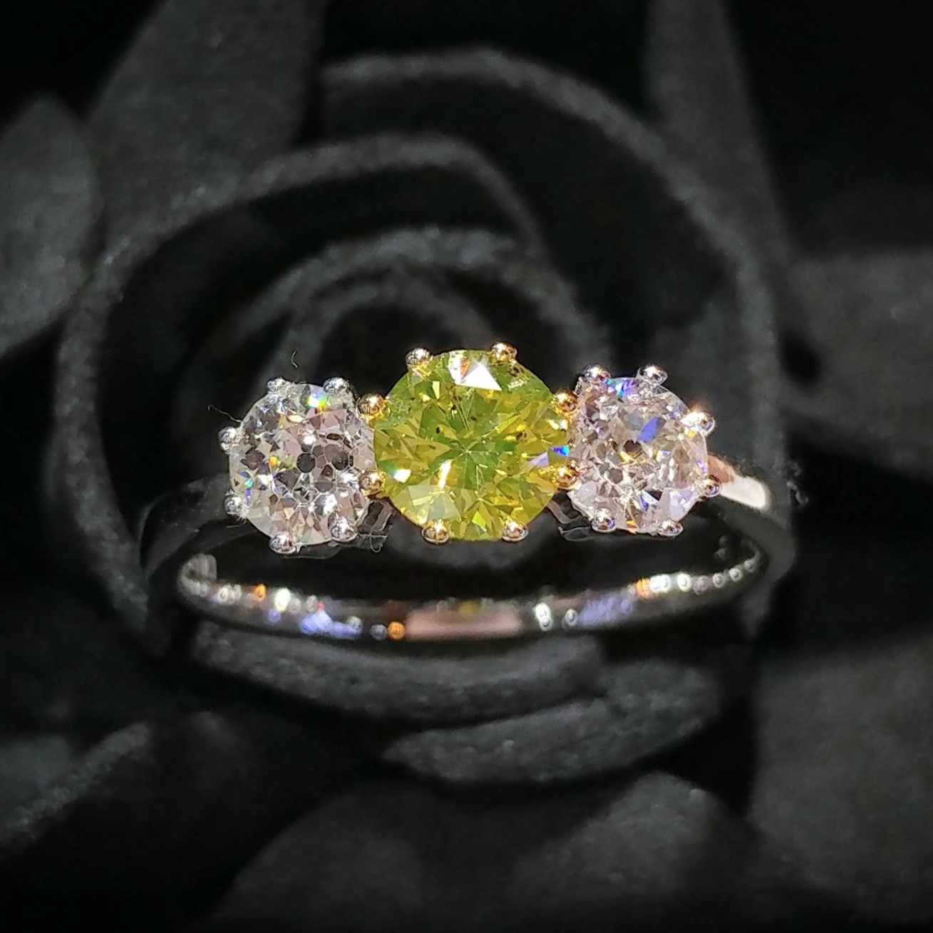 18K Gold 1.13ct Fancy Yellow Diamond Ring