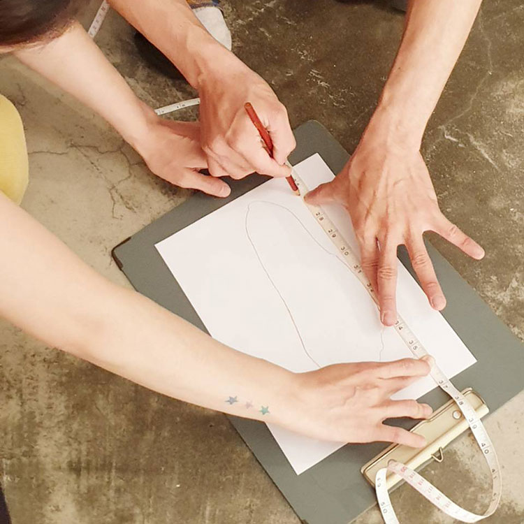 如何測量自己身體與鞋子尺寸