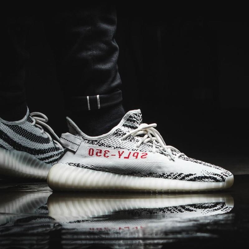 ADIDAS Yeezy Boost 350 V2 Zebra 斑馬