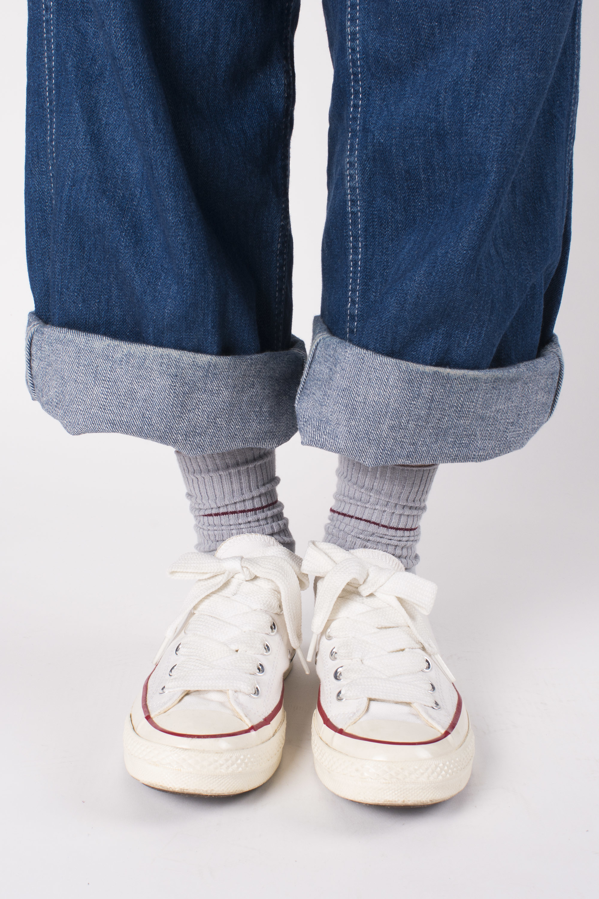 台灣街頭潮流襪子品牌nozzle quiz 後研 19SS NEW BASIC基本款素色機能襪履，將「基本」以最純粹的方式呈現。同時擁有「薄襪」的輕薄視覺且觸感清爽，推薦帆布鞋、滑板鞋、涼鞋、VANS、街頭流行古著工裝風格搭配。