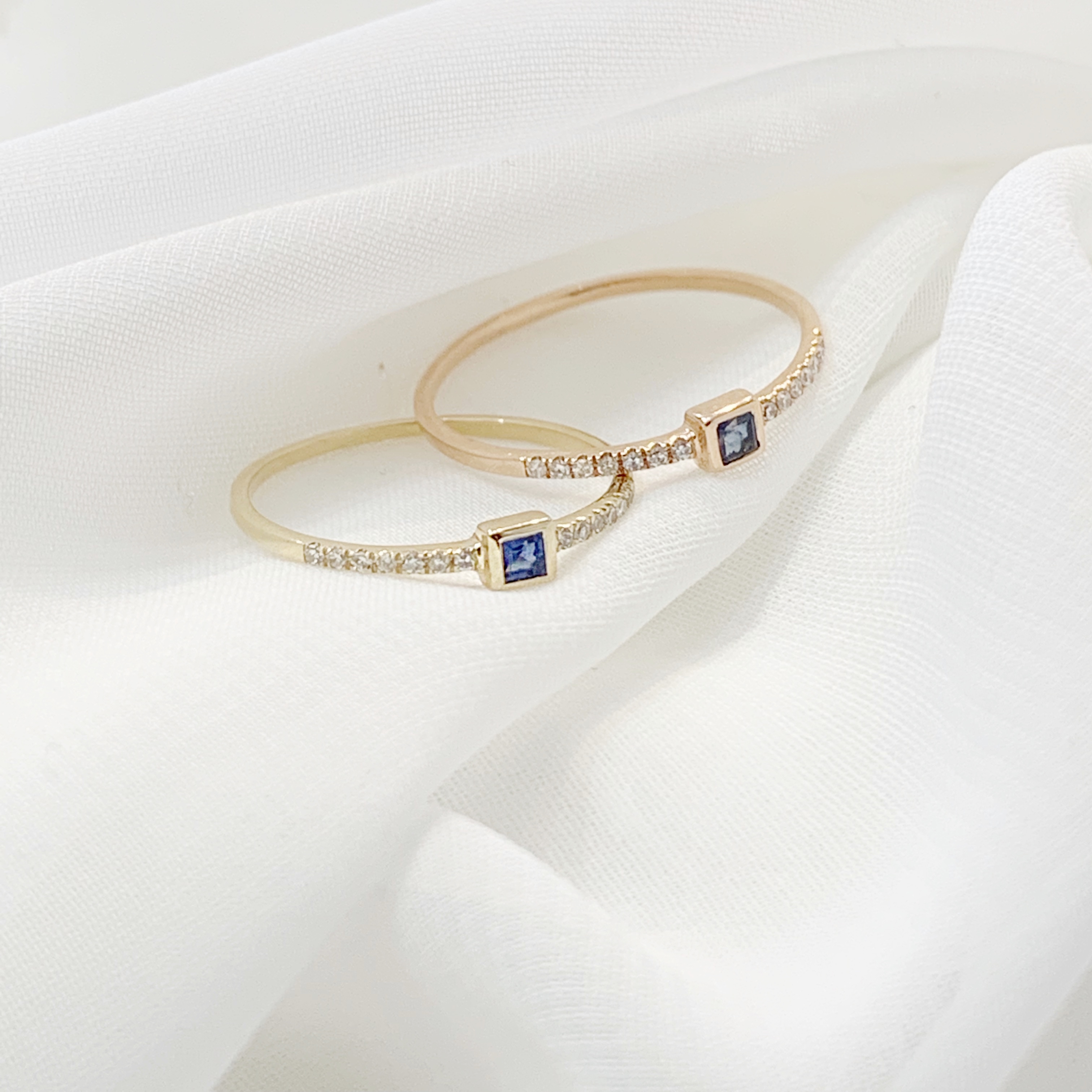 14k 小正方藍寶排鑽戒指