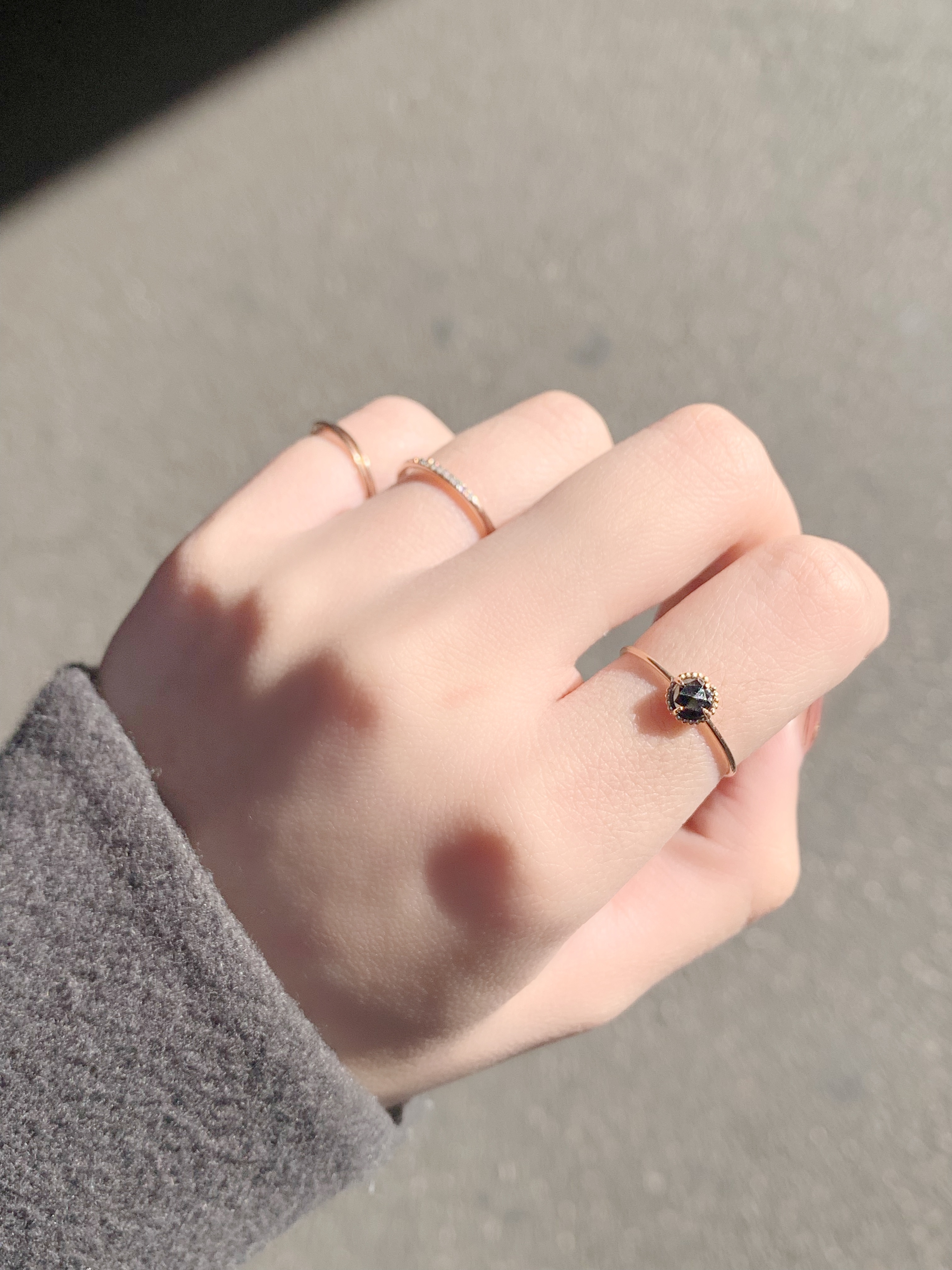 14k光滑杯子蛋糕黑鑽原礦戒指