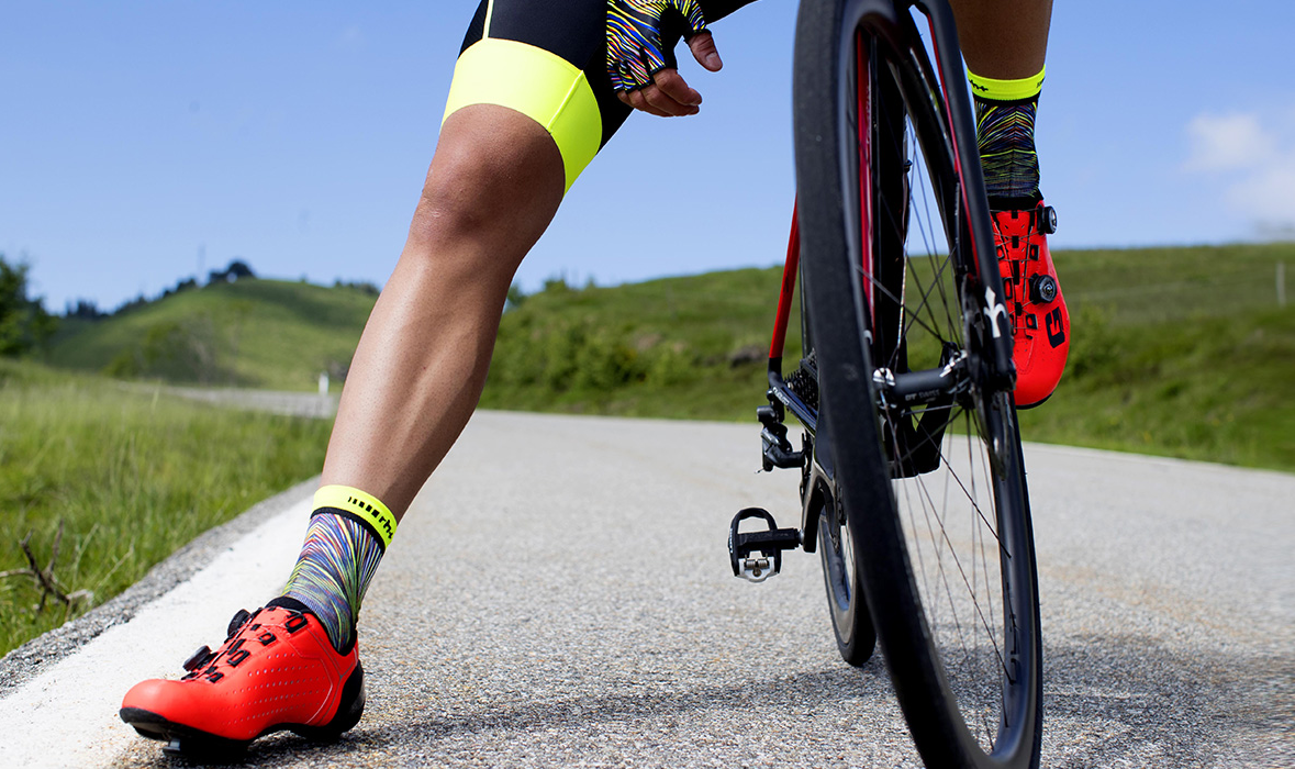 義大利最強單車襪/小帽/手套/導汗帽/風衣