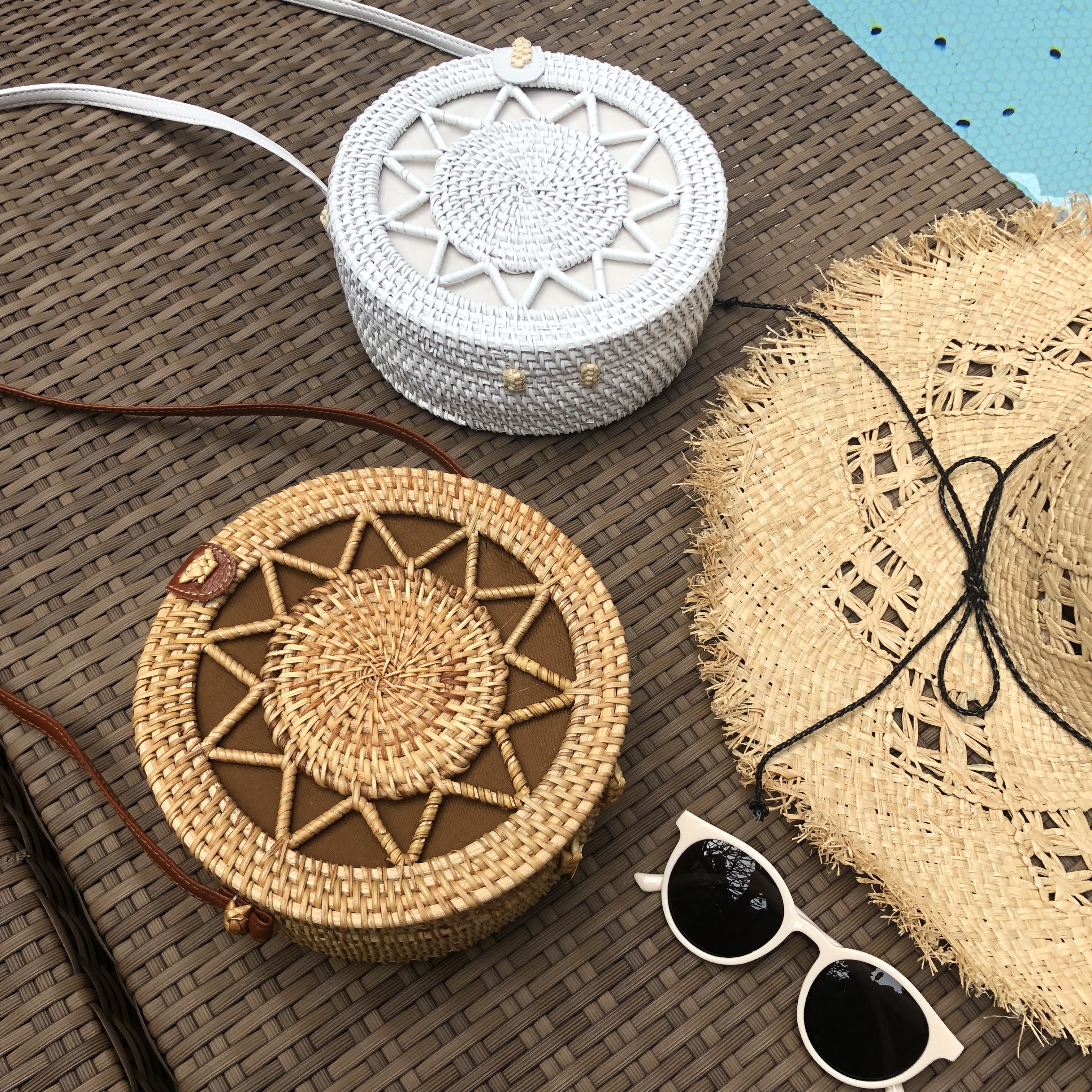 B4205341 五角星藤編包/兩色