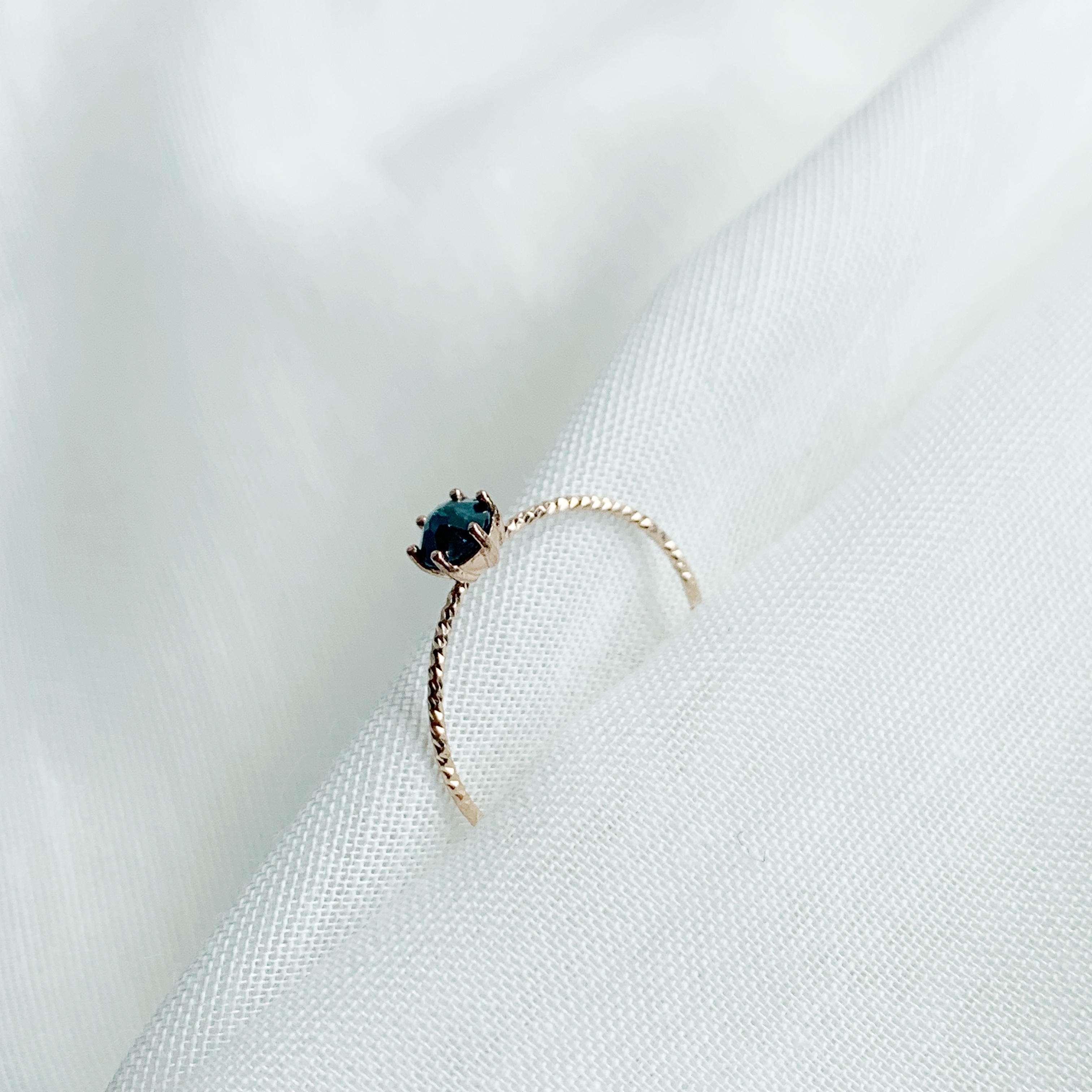 14K六爪4mm藍鑽原礦滿天星戒指