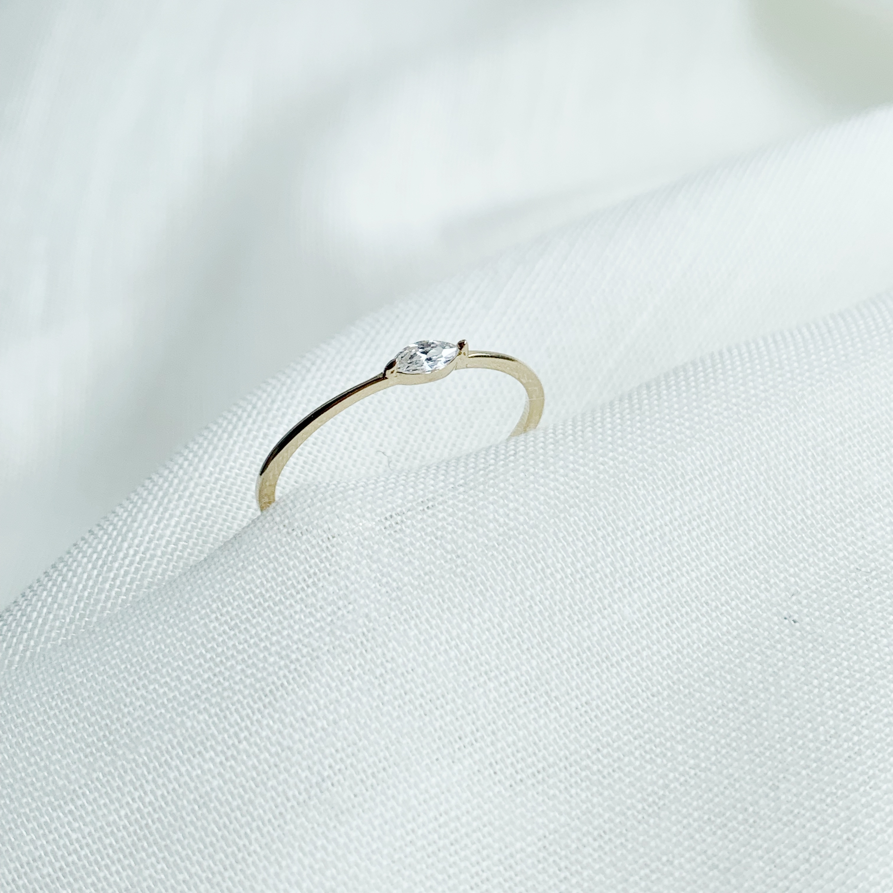 14k 眼形鋯石戒指