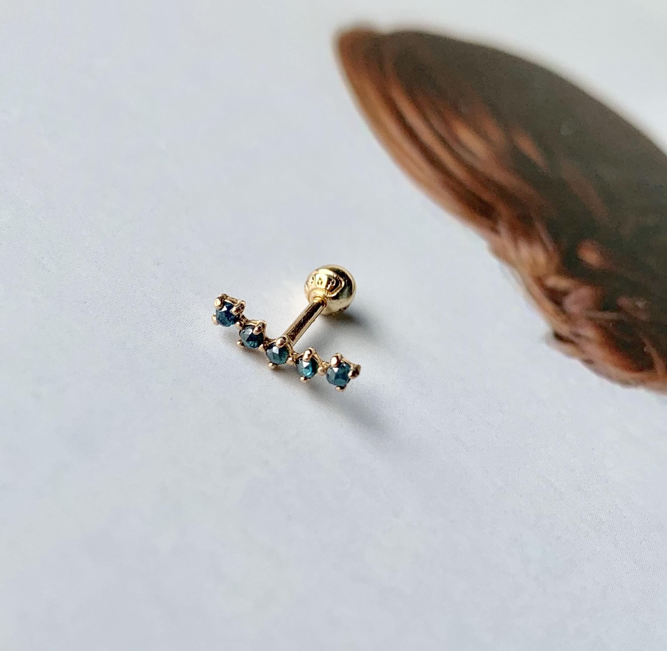 14k純金 五顆彎彎藍鑽轉珠耳環