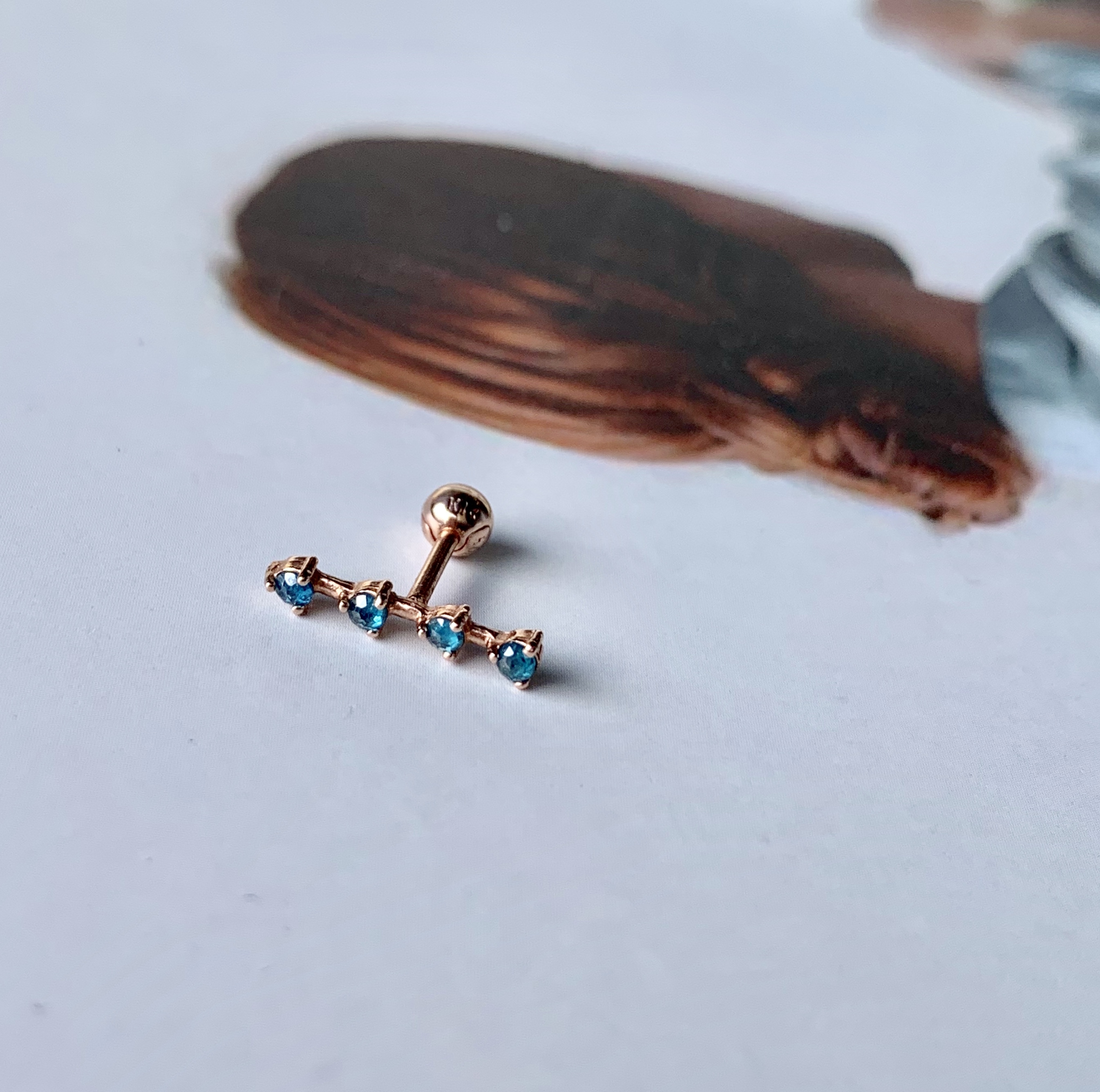 14k玫瑰金 直排藍鑽轉珠耳環