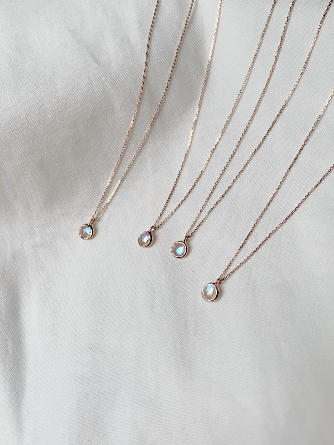 14k玫瑰金 簡約小圓寶石鎖骨鍊