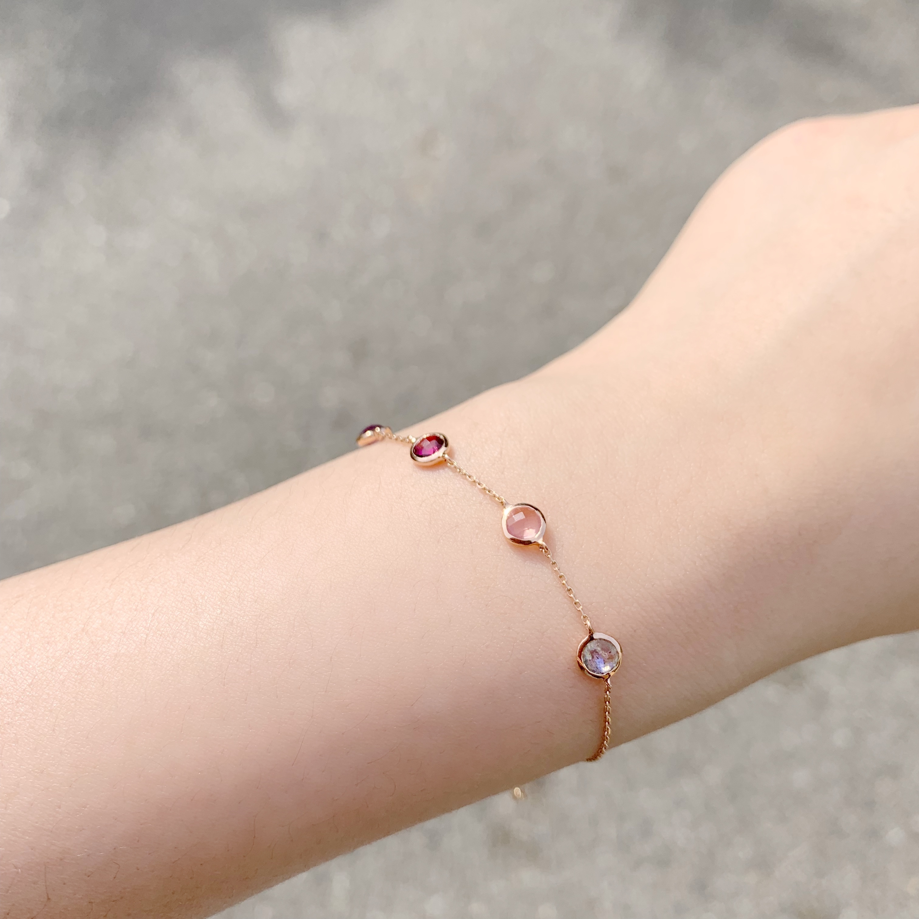 14k玫瑰金 五顆圓圓溫柔系寶石手鍊
