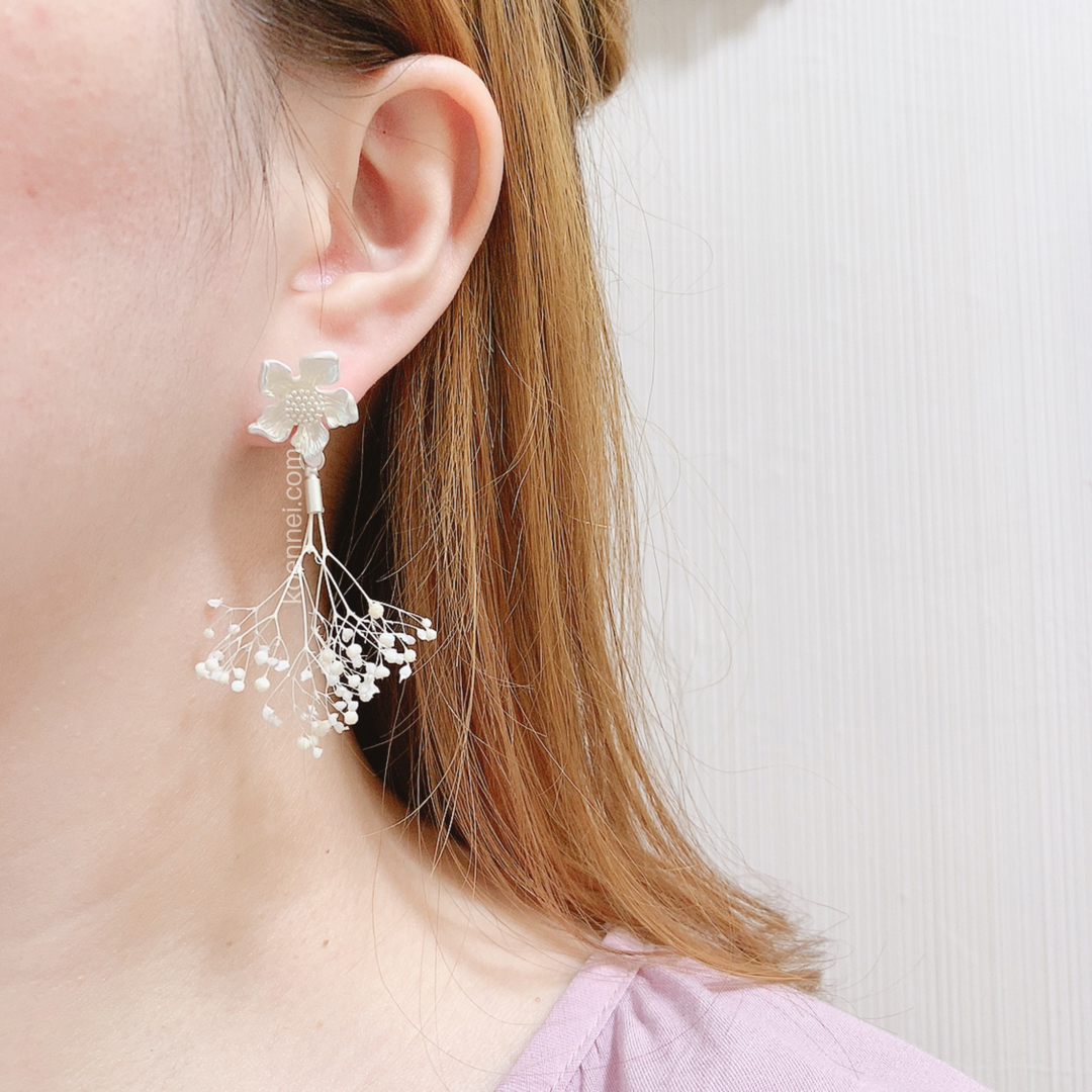 [網站限定優惠][日本制] 金屬花形x滿天星耳環