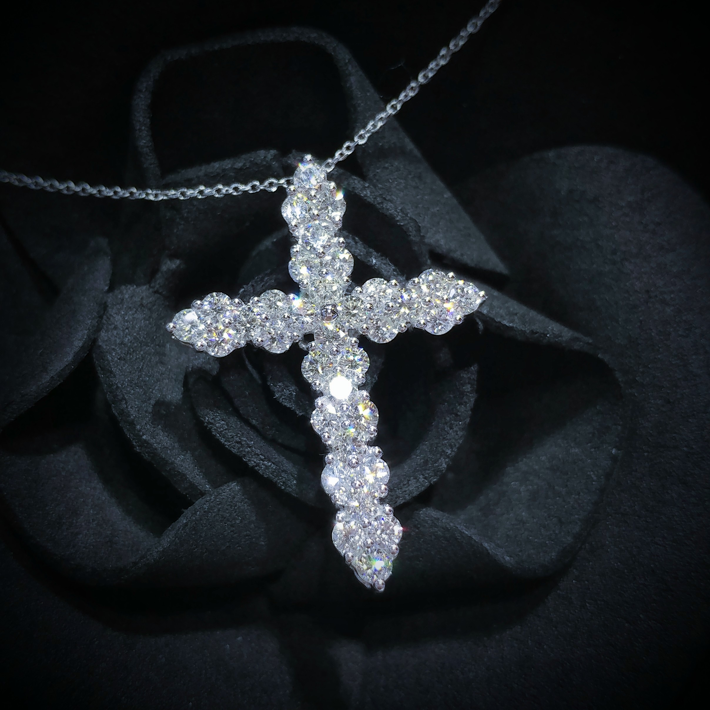 18K White Gold 0.43ct Diamond Pendant