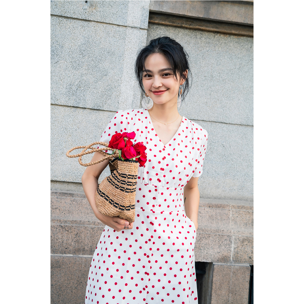 DEER.W V領排釦收腰點點洋裝 白色