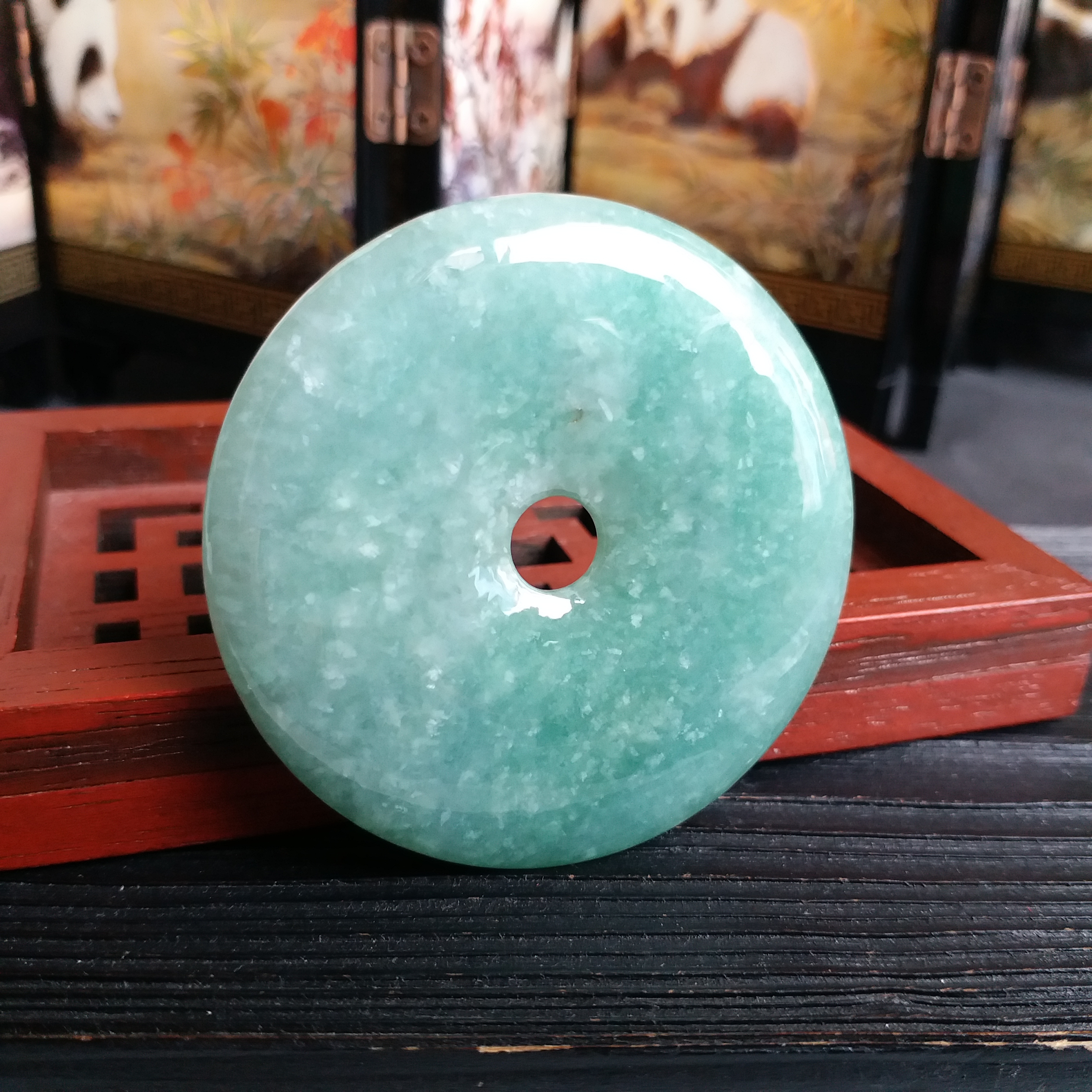 P1411364 豆種綠底大平安扣 (53.5mm直徑)