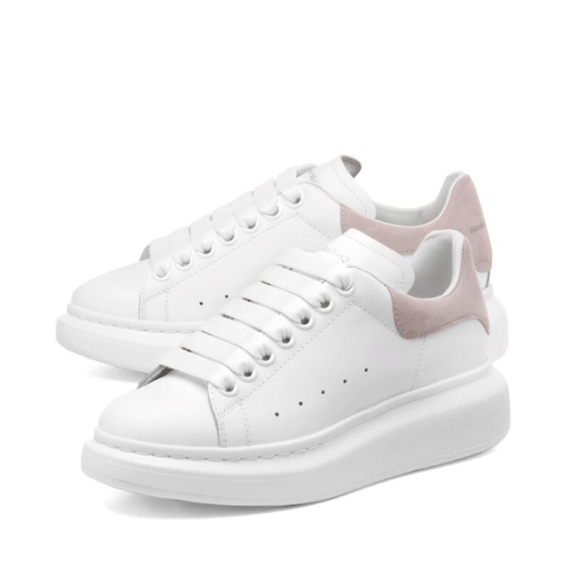 Alexander McQueen 裸粉尾麂皮厚底小白鞋