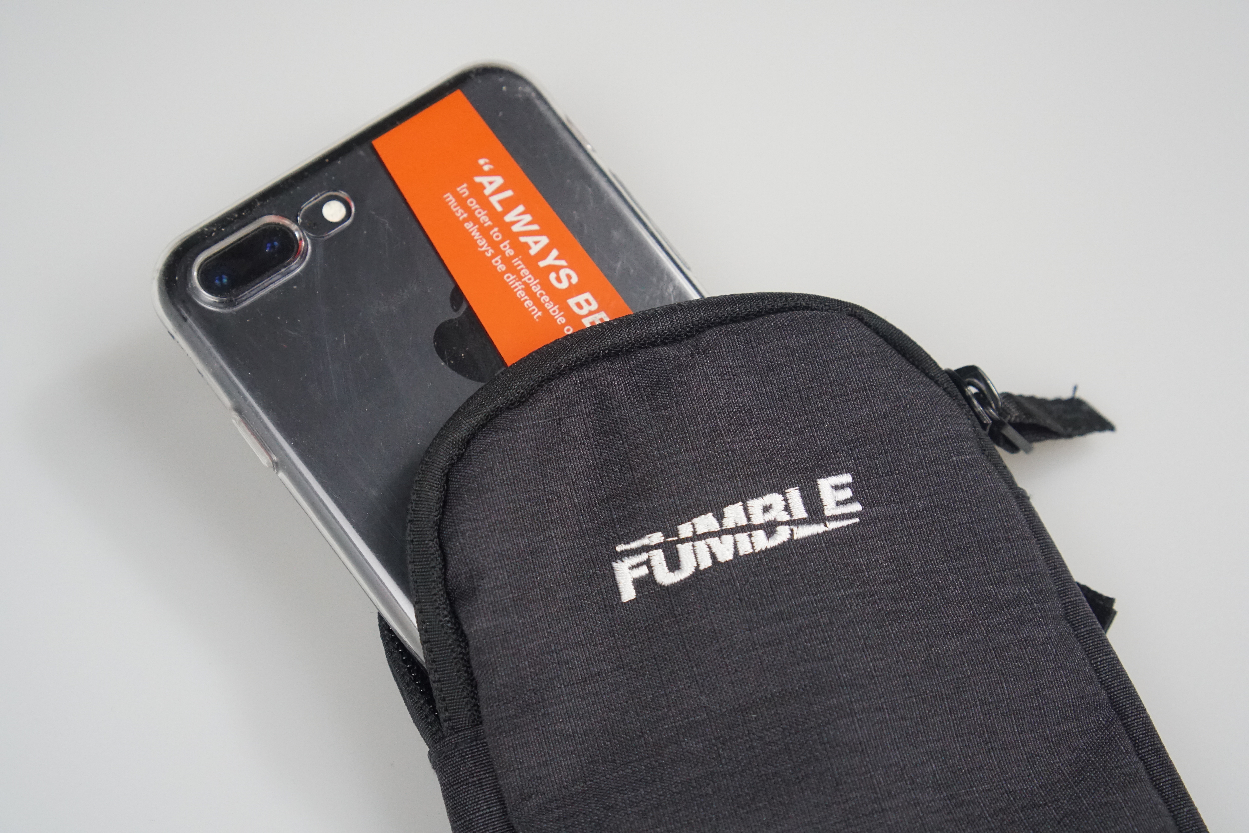 【絕版小品】"King of Kowloon" Phone Pouch