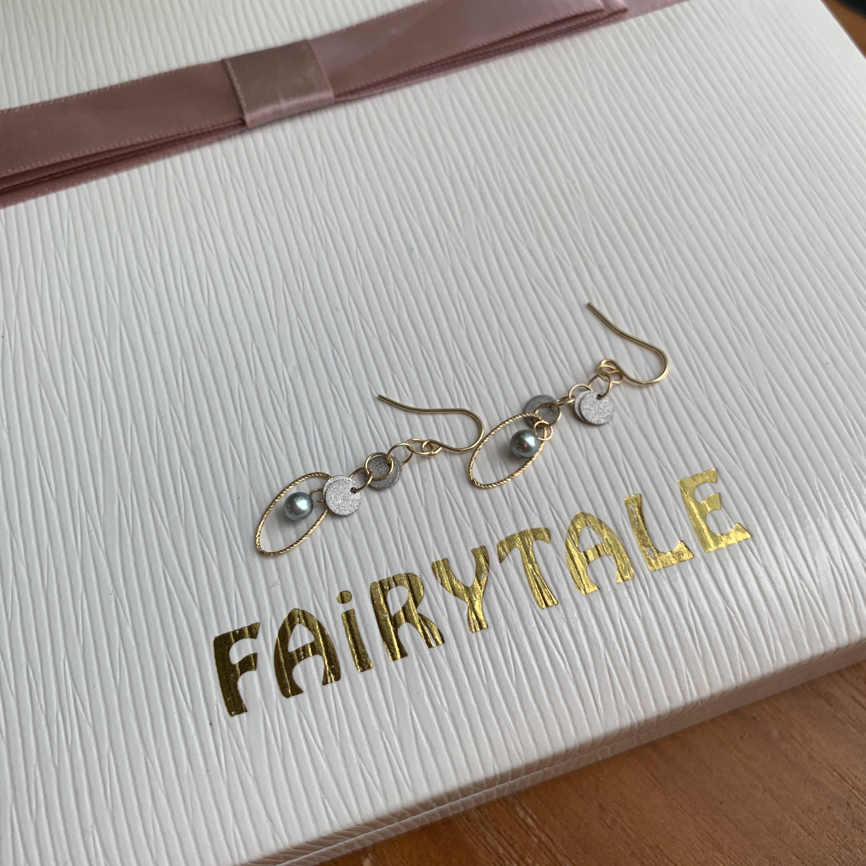 18K金天然Keshi 大溪地黑珍珠耳環