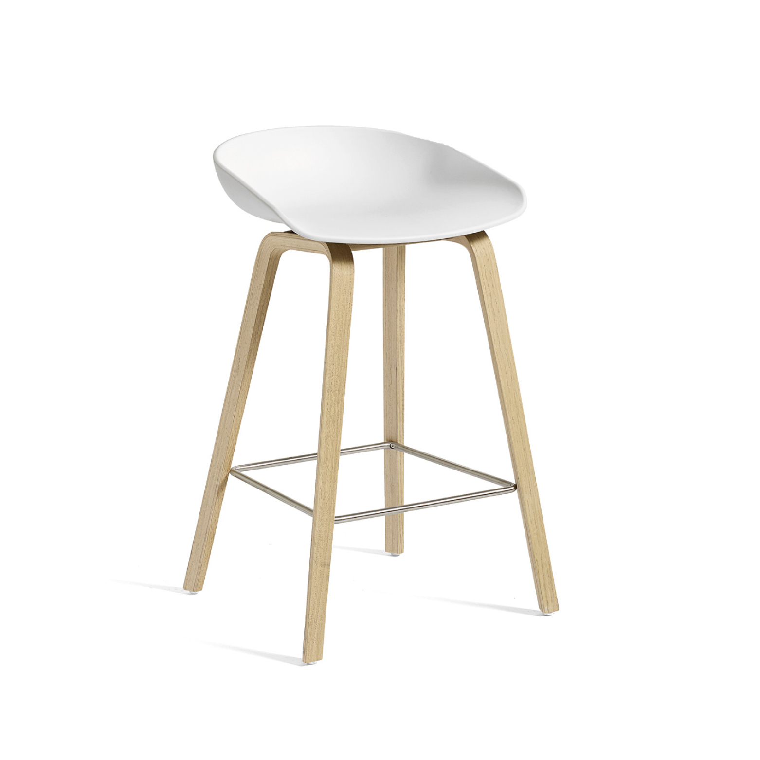 AAS32 / 木腳吧台椅 by HAY