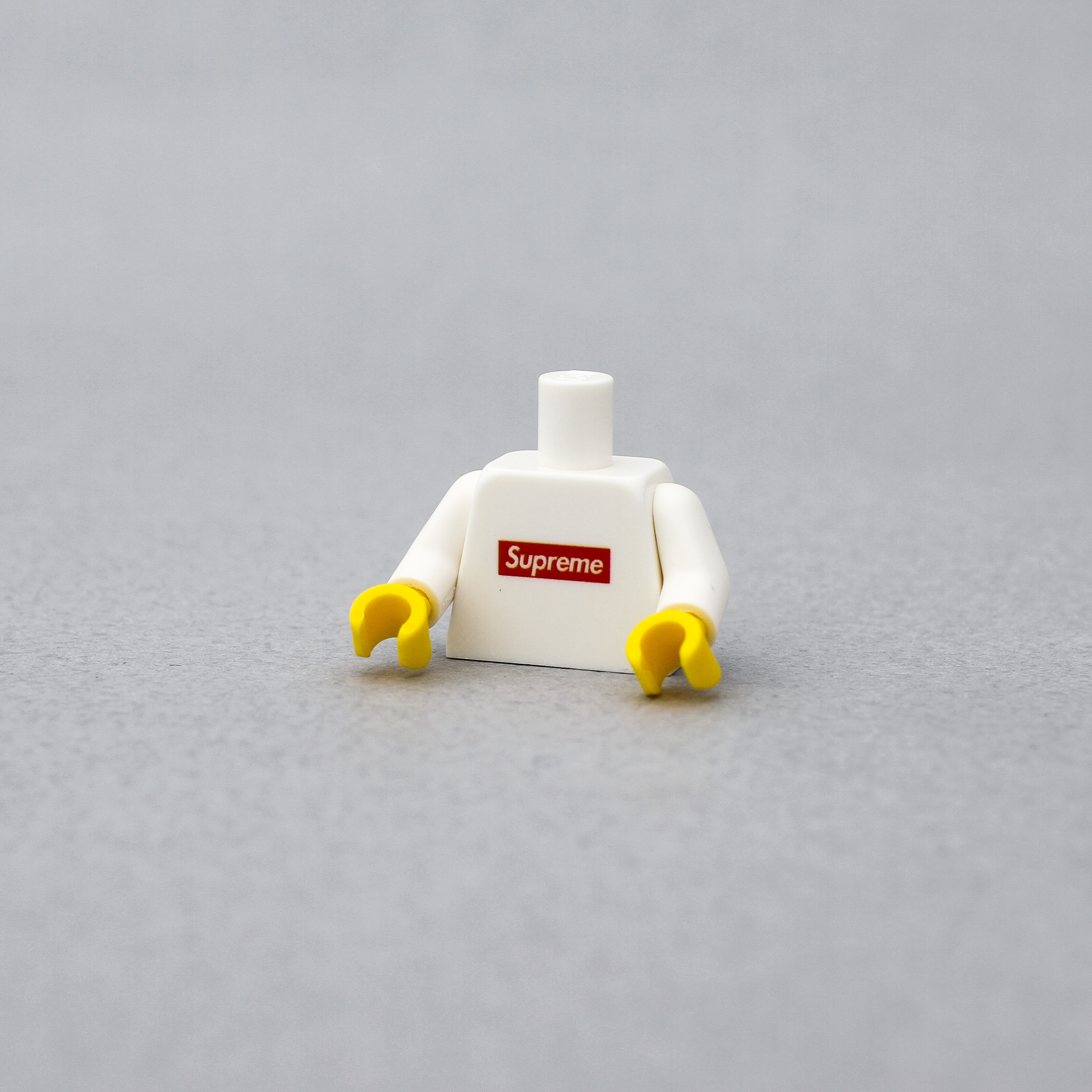 [樂宜樂] Supreme上衣