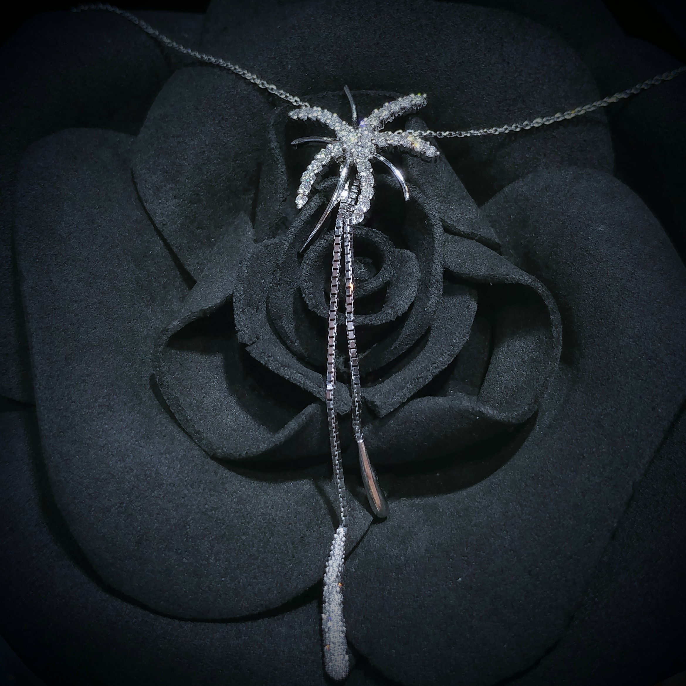 18K White Gold 0.43ct Diamond Pendant