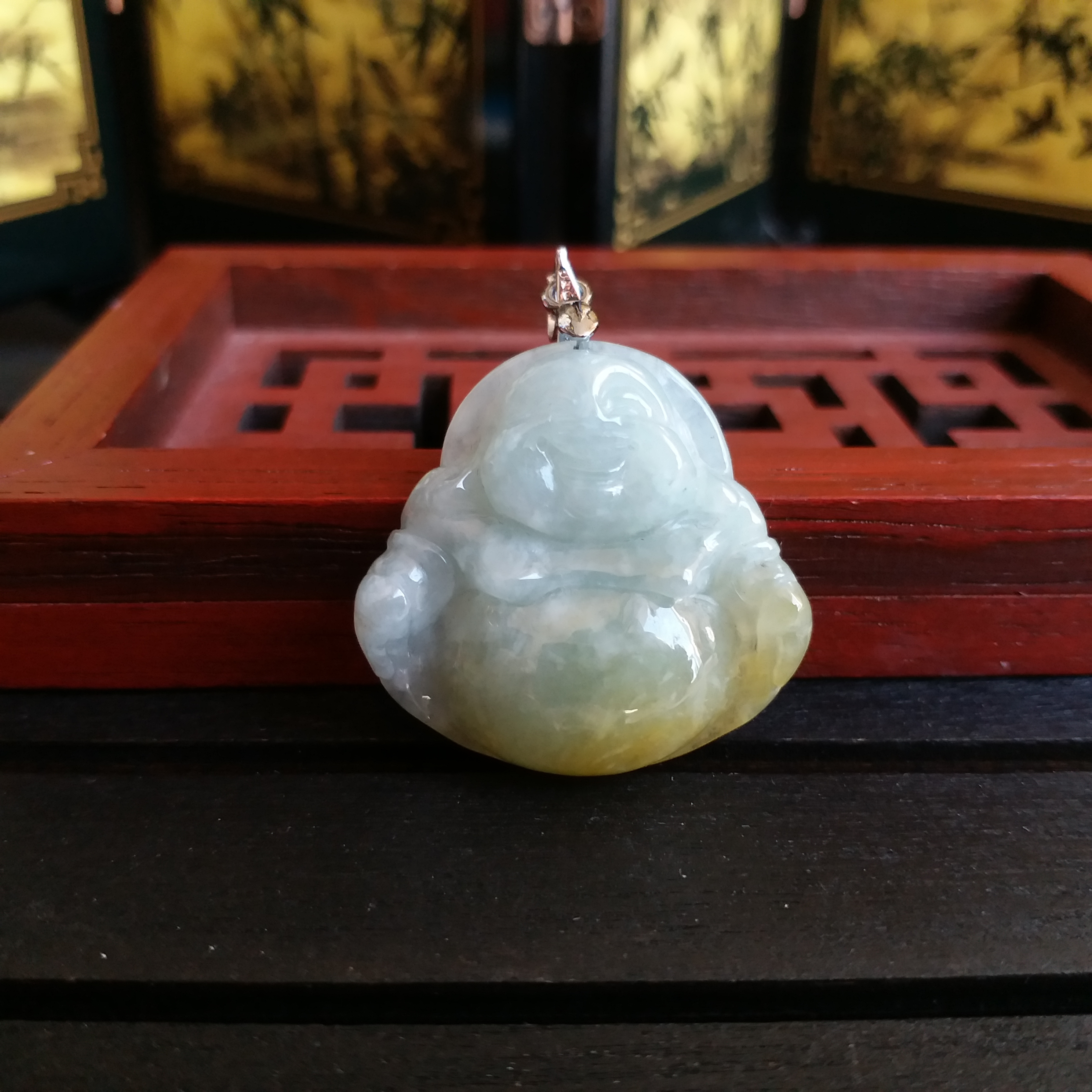 P1411006 冰糯蘋果綠帶金笑佛吊墜