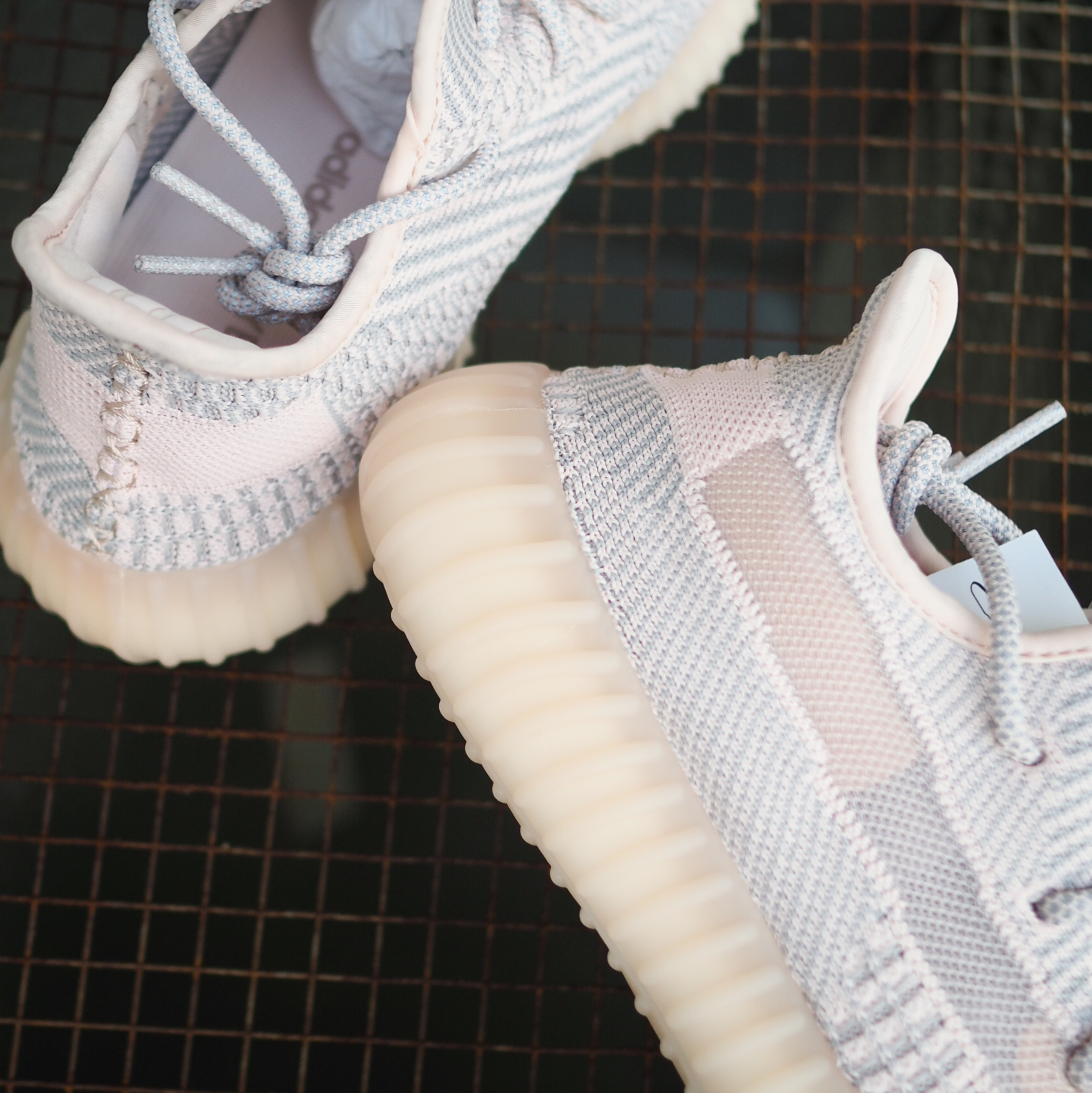 [現貨] YEEZY BOOST 350V2 "SYNTH" FV5578