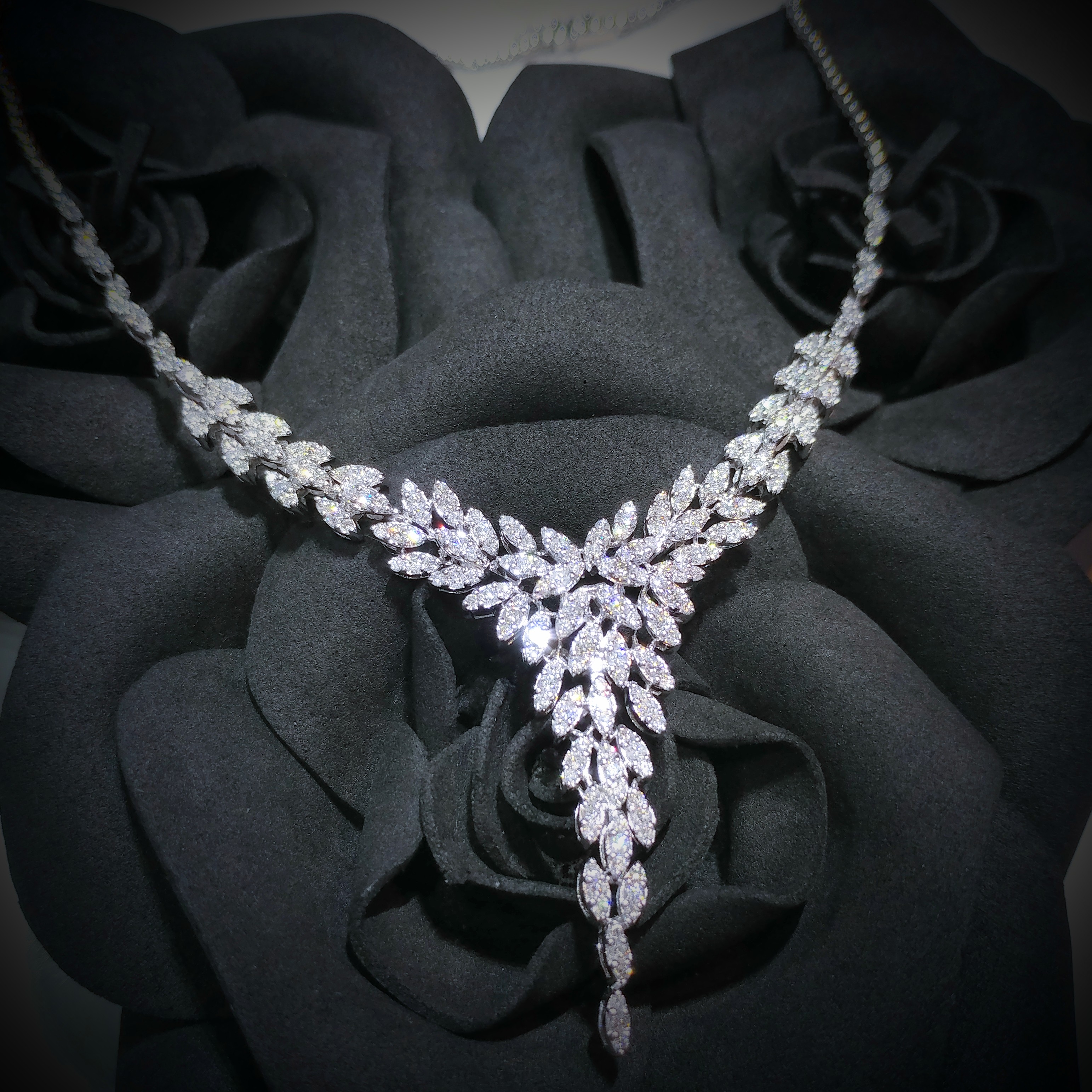 全新18K白金3卡45份鑽石頸鍊