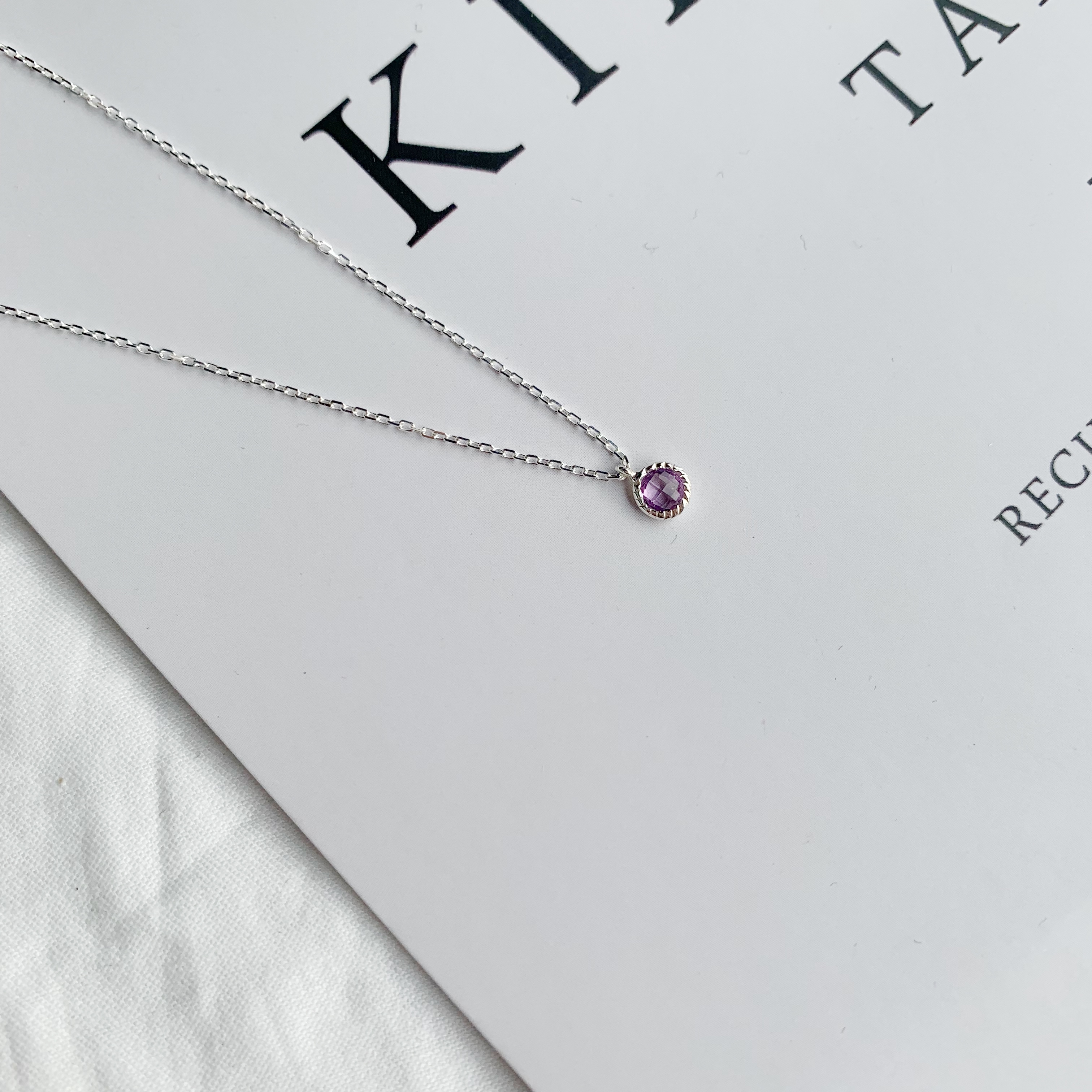 蛋糕小圓紫水晶鎖骨鍊-銀