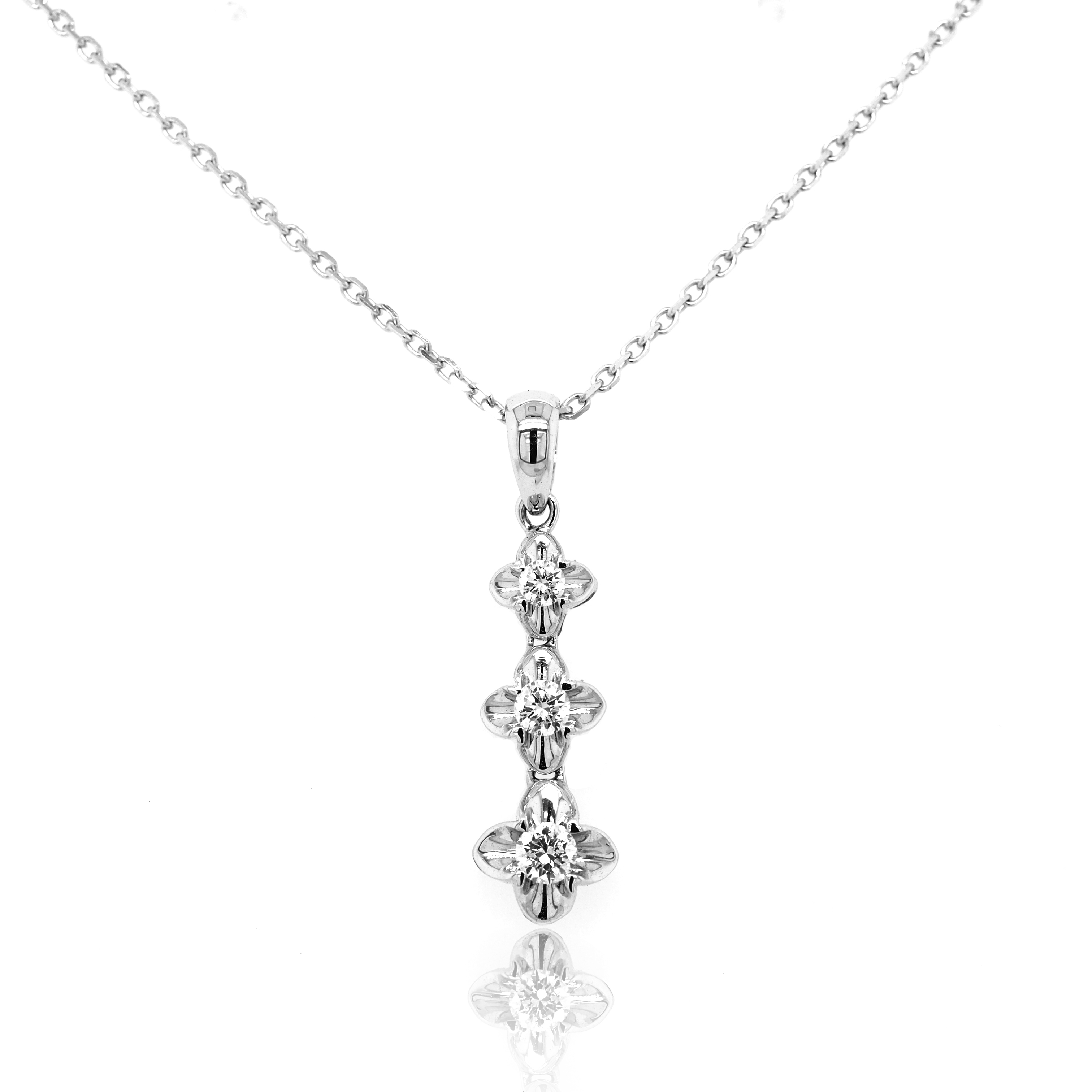 18K白金天然鑽石吊墜