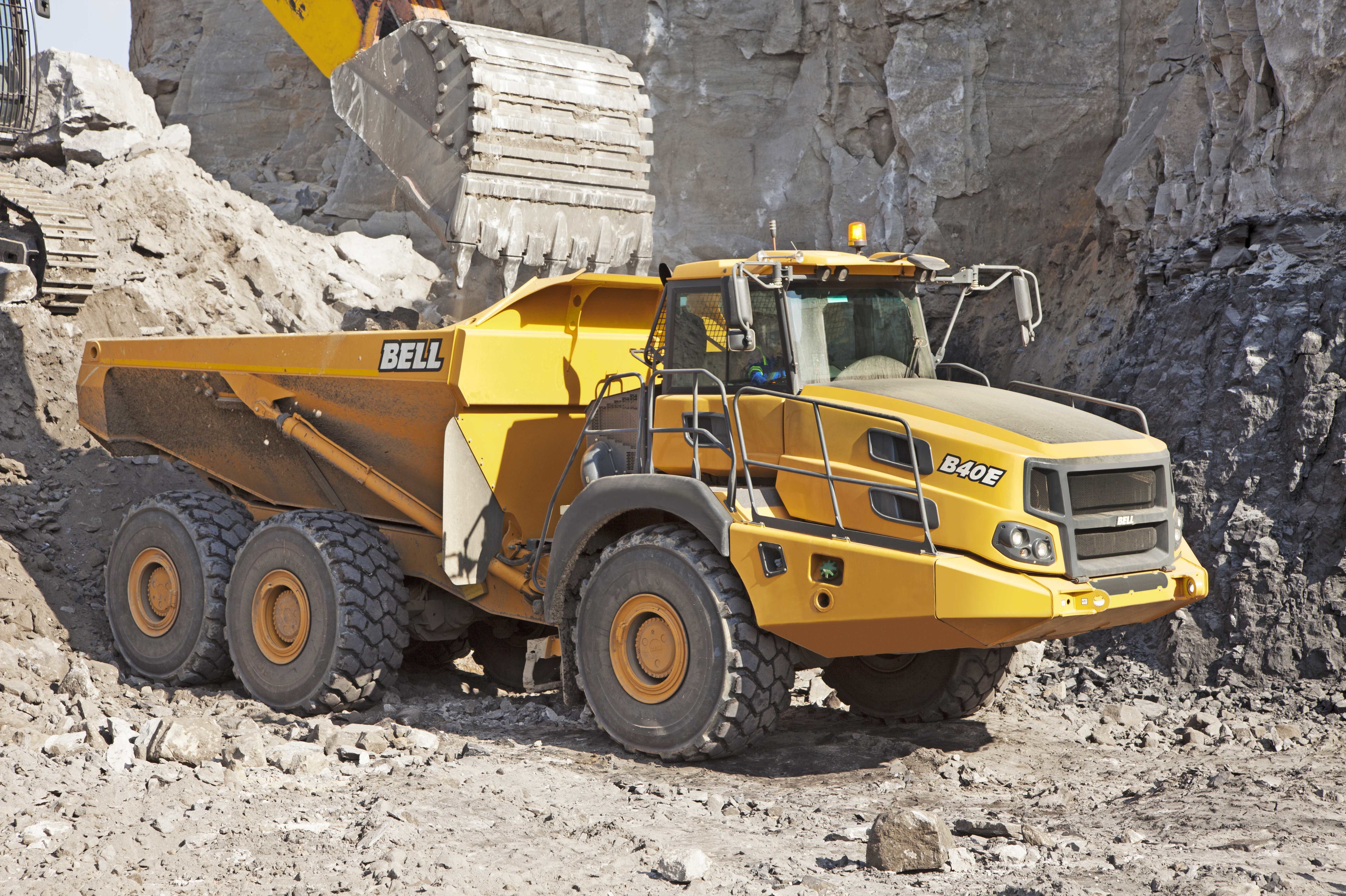 B40E 自卸車