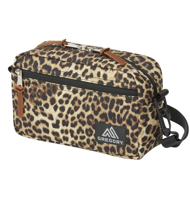運動族人】💥豹紋版2.5L GREGORY PADDED SHOULDER POUCH M LEOPA 運動族人】💥豹紋版2.5L GREGORY PADDED SHOULDER POUCH M LEOPA