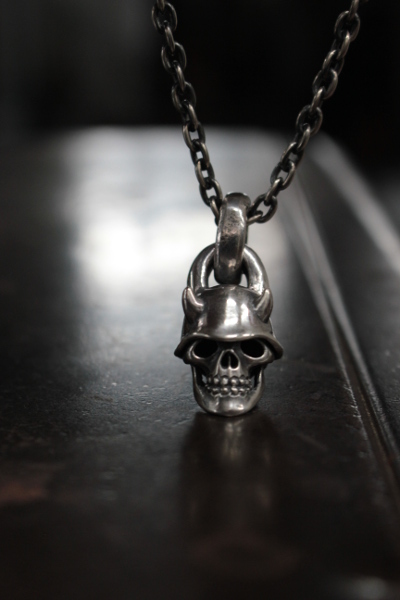 SE-593 Jerman 頭盔帶喇叭吊墜