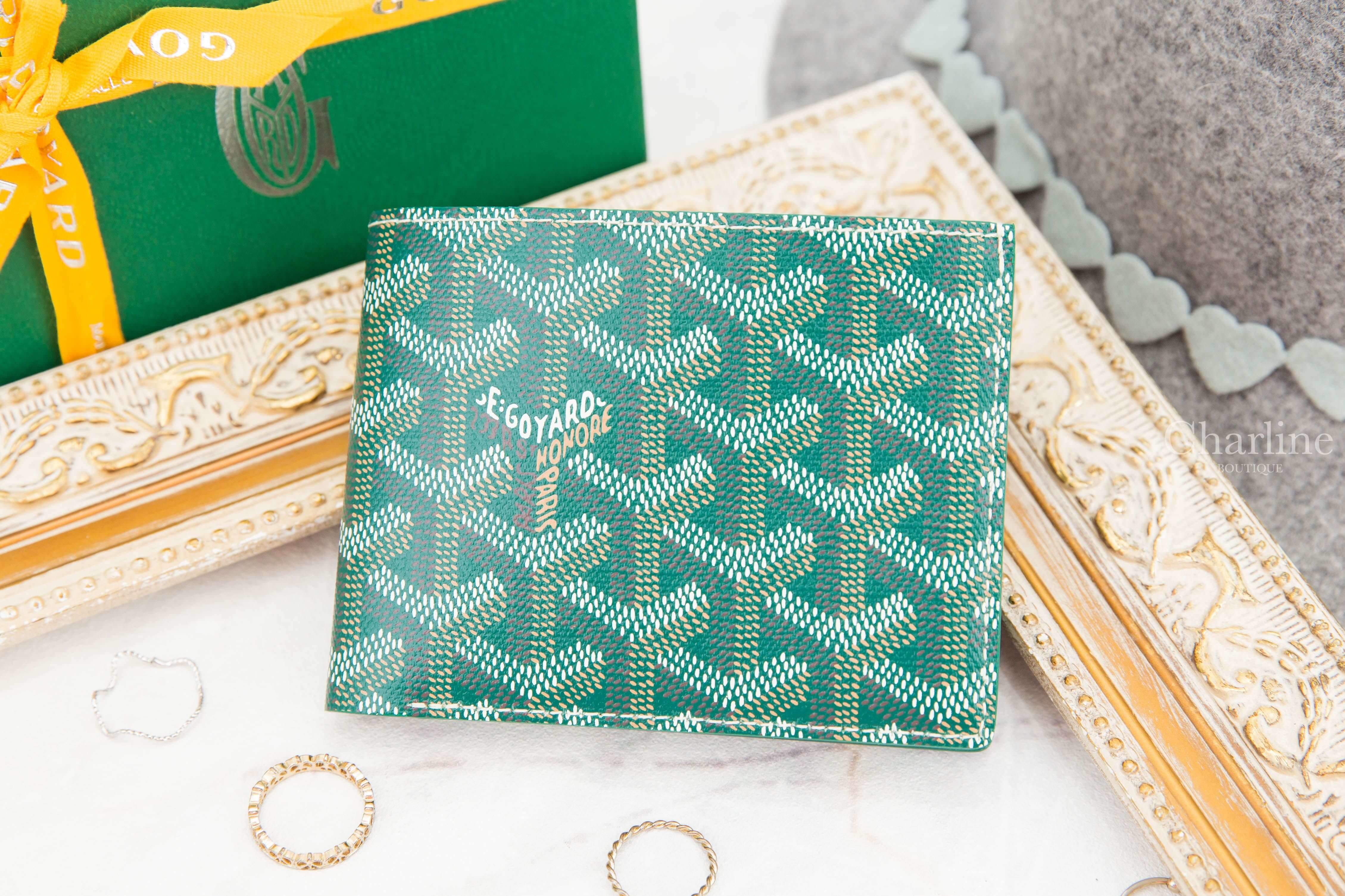 Goyard Victoire Wallet 綠色帆布小牛皮拼黃色內裡短夾-Charline Boutique 精品代購