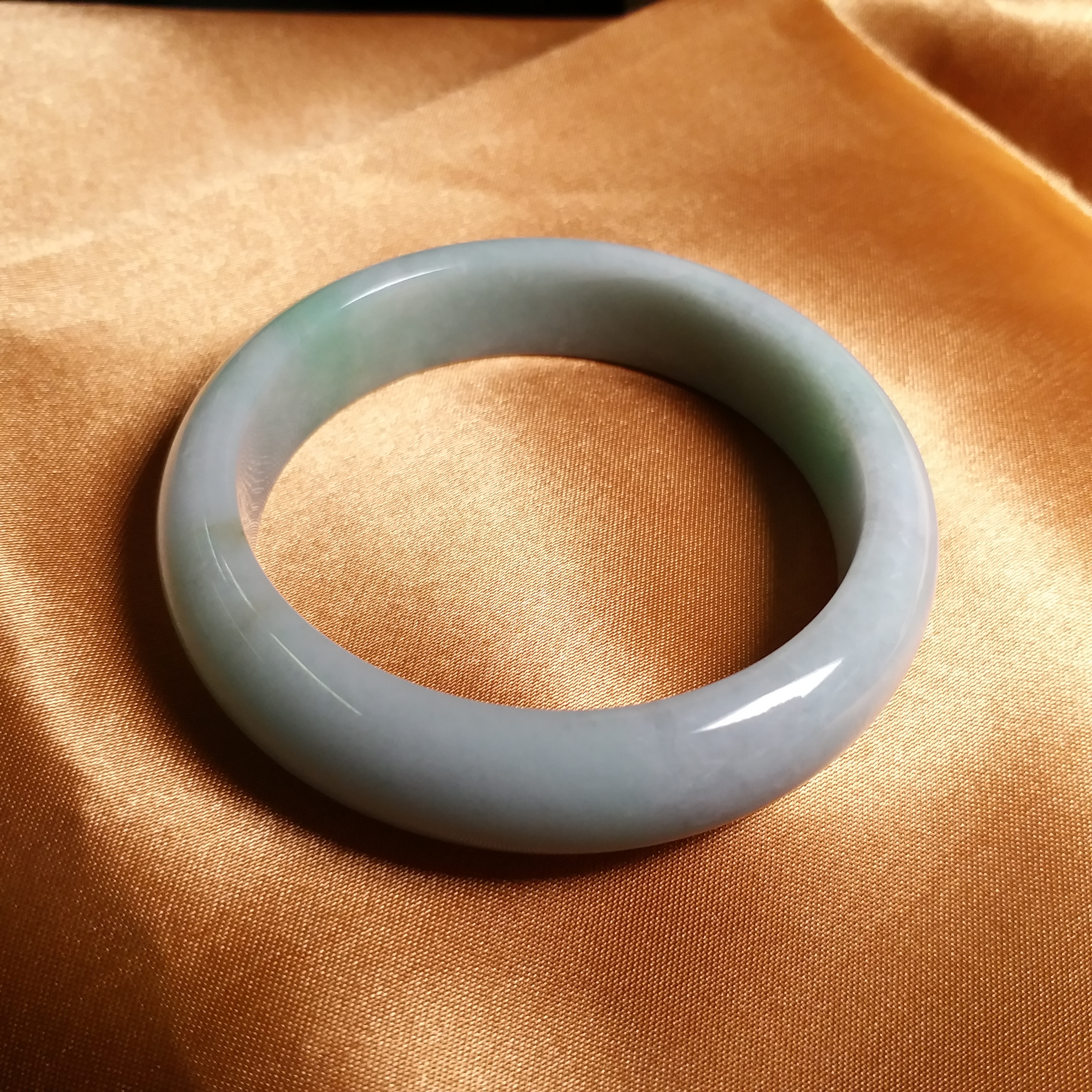 J1079 冰糯萍果綠玉鐲 54.8mm (1.47)