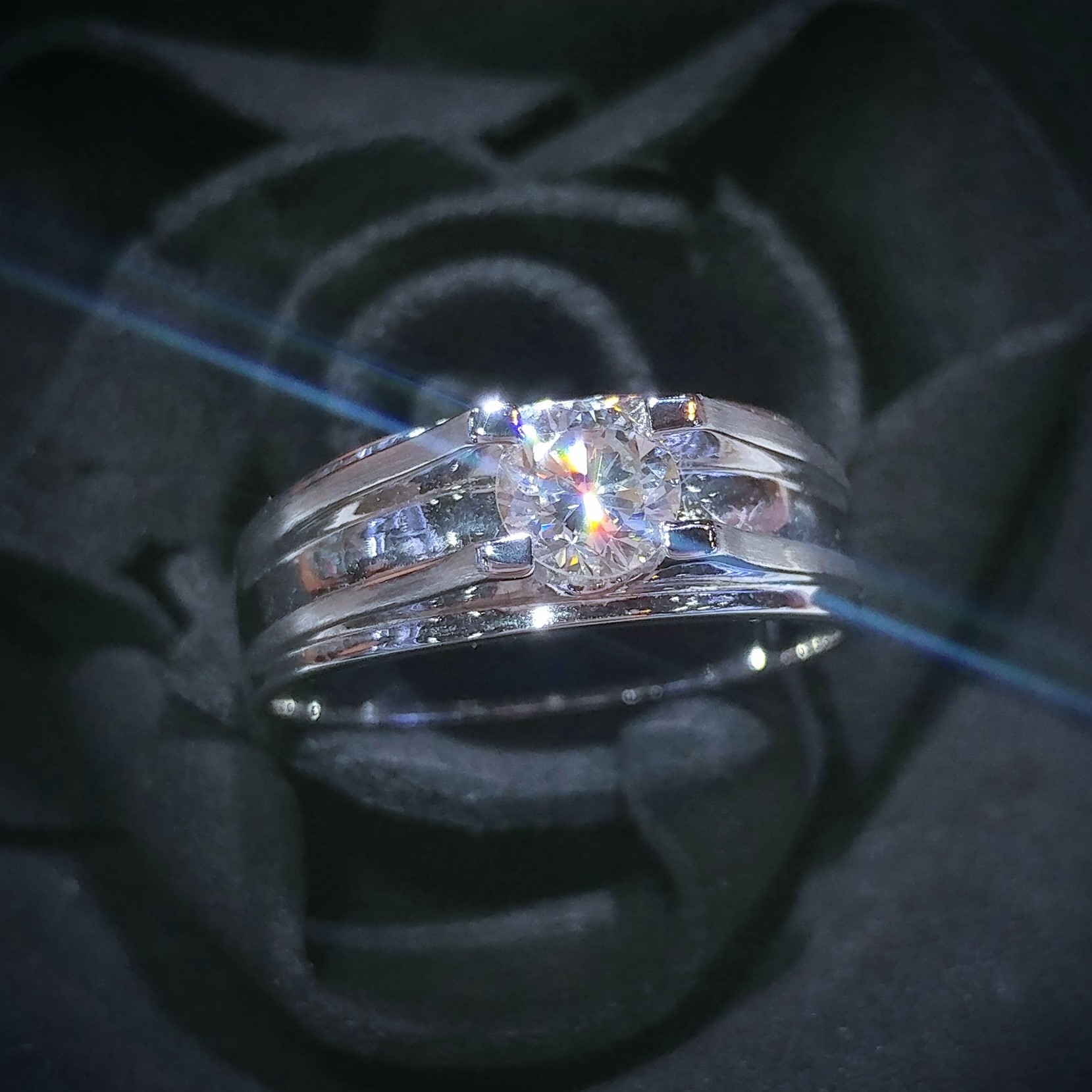 全新18K白金 【單粒56份鑽石】戒指