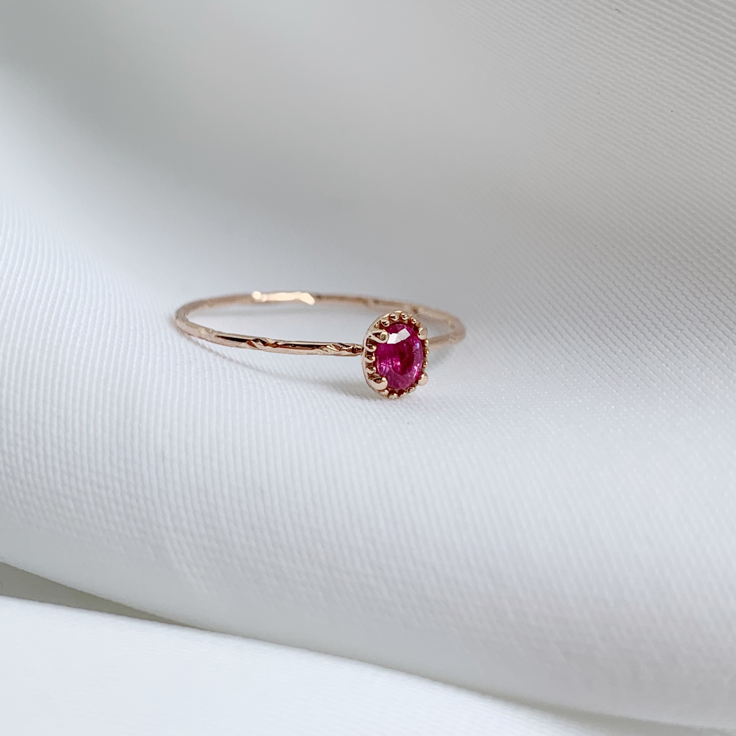 14K 復古橢圓頂級紅寶石細戒