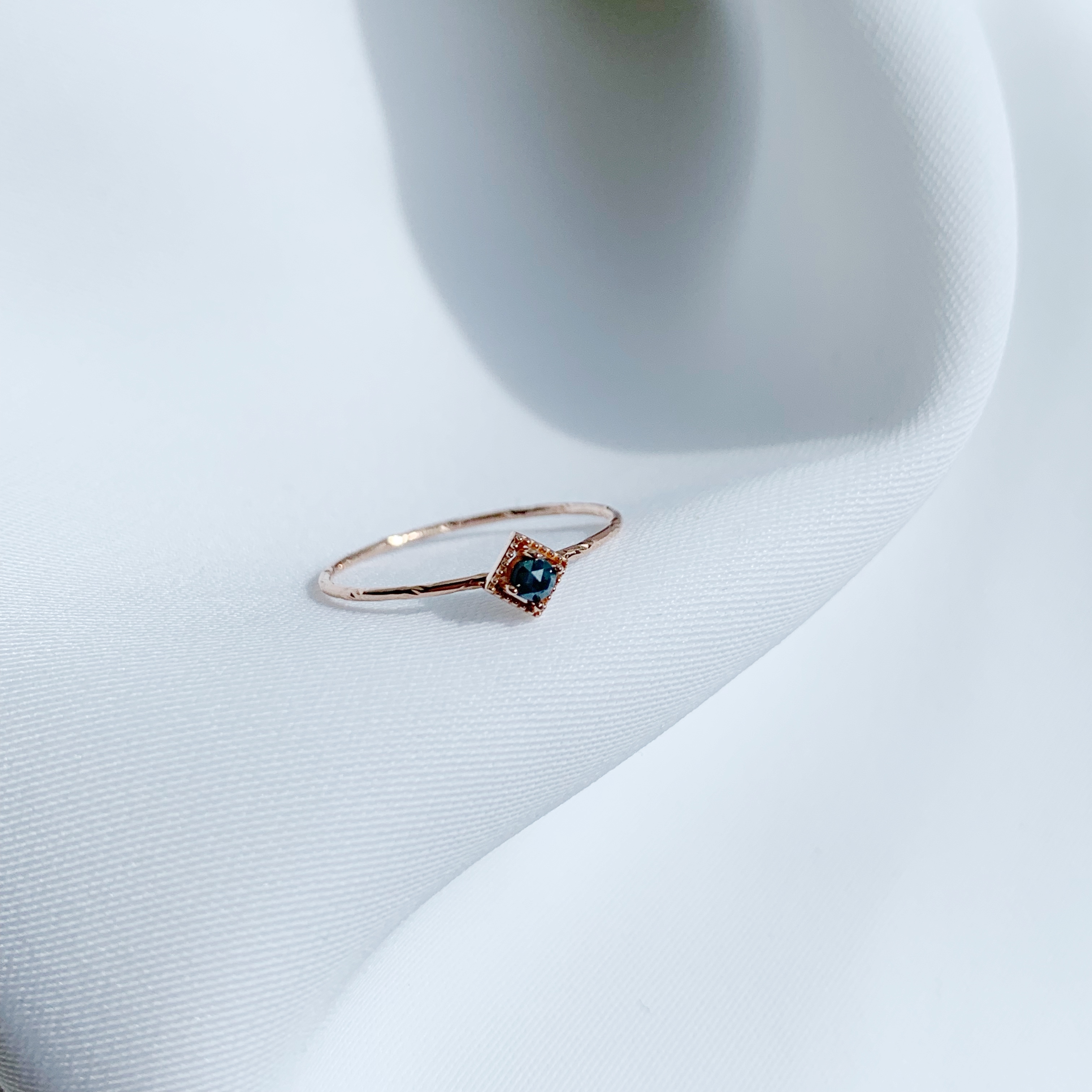 14k復古簍空菱形藍鑽原礦戒指