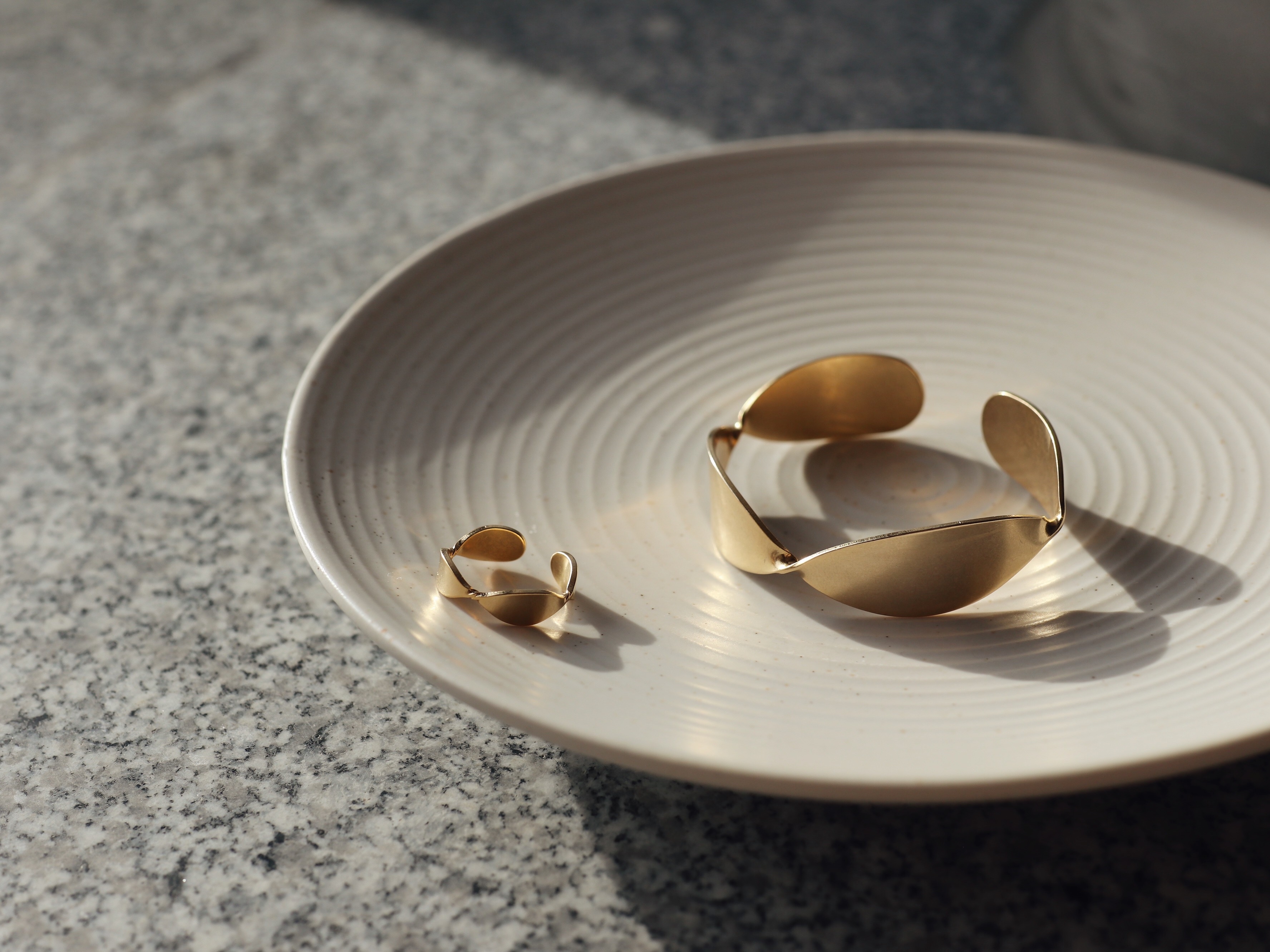 溫柔扭結｜開口手環（金）