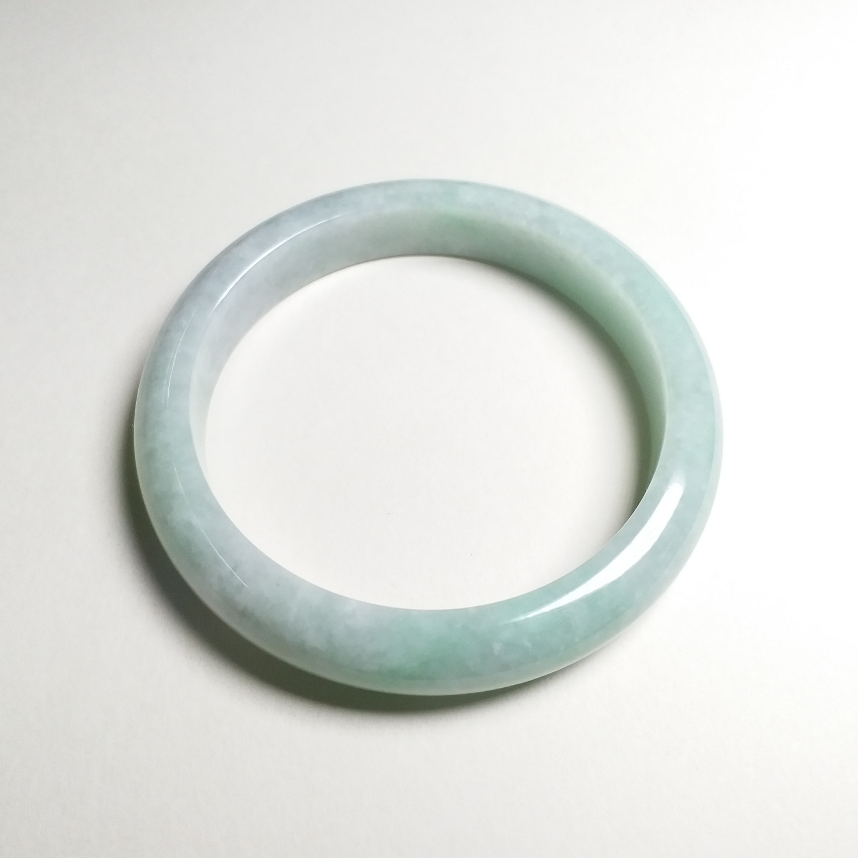 J1492 冰糯萍果綠玉鐲 59.5mm (1.59)