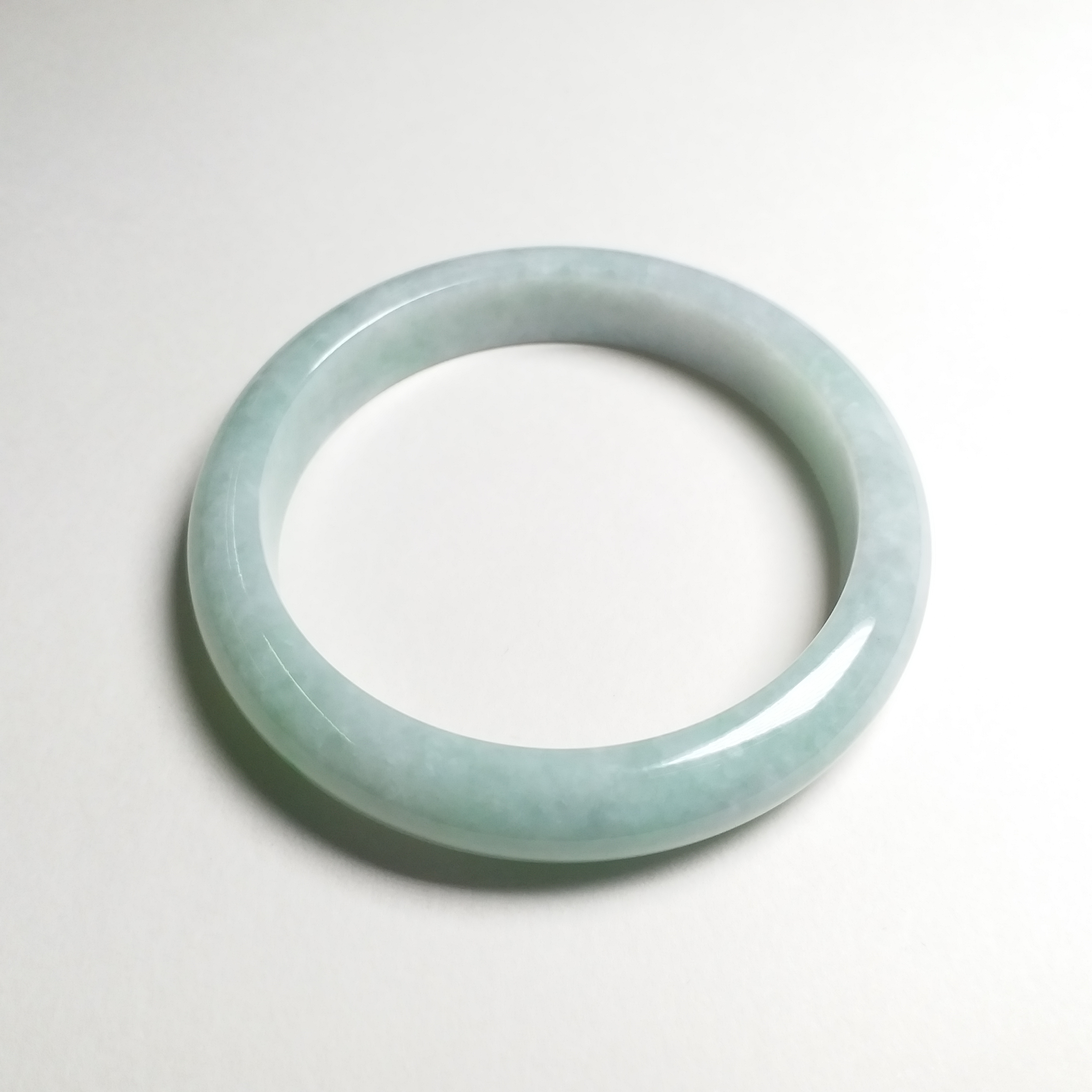 J1492 冰糯萍果綠玉鐲 59.5mm (1.59)