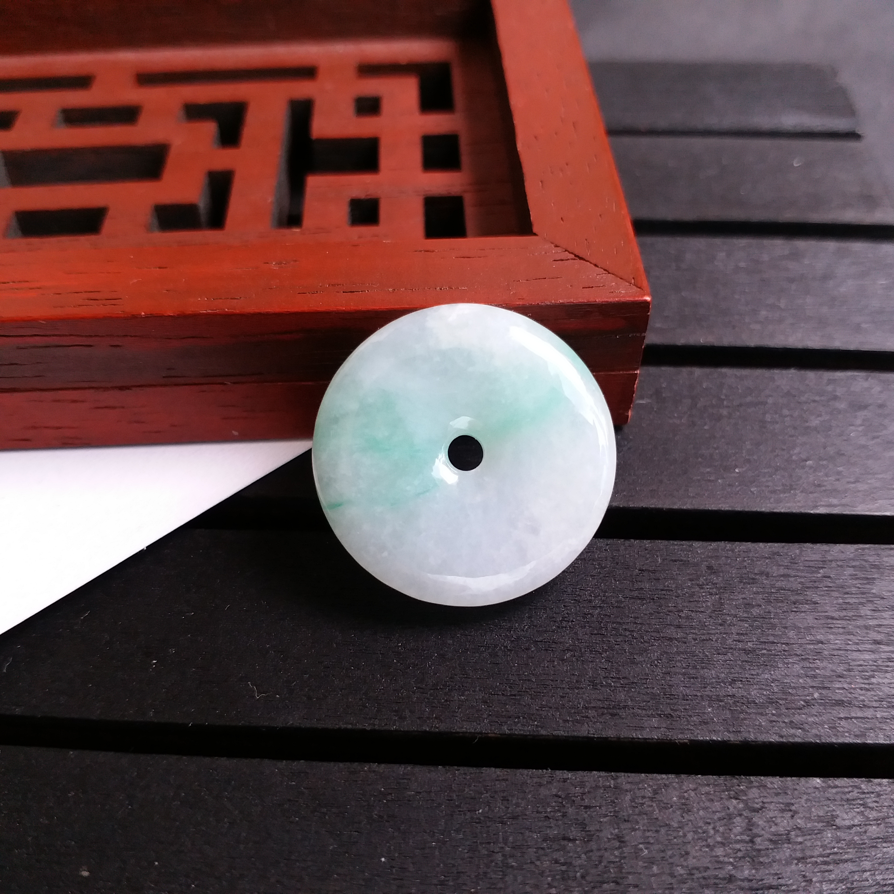 J1328 冰糯淺綠平安扣 (23.2mm直徑)